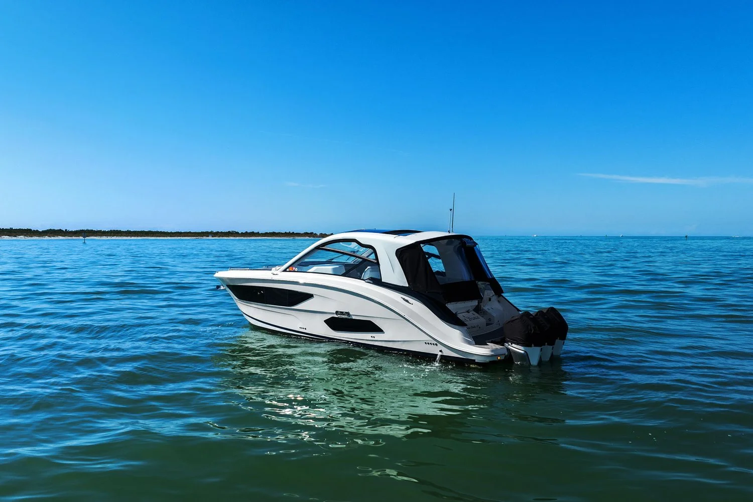2023 Sea Ray 370 Sundancer Outboard Image Thumbnail #5