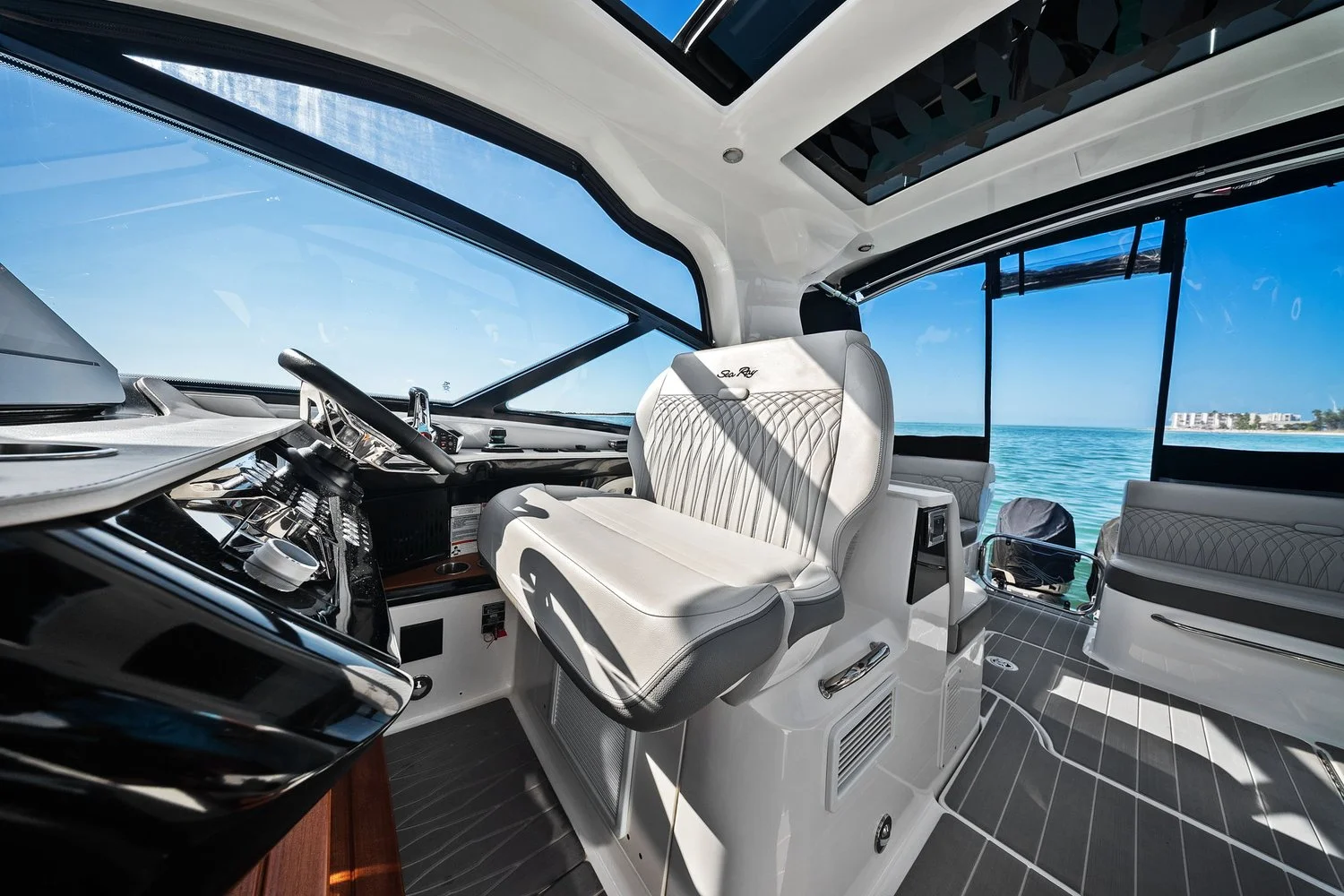 2023 Sea Ray 370 Sundancer Outboard Image Thumbnail #32