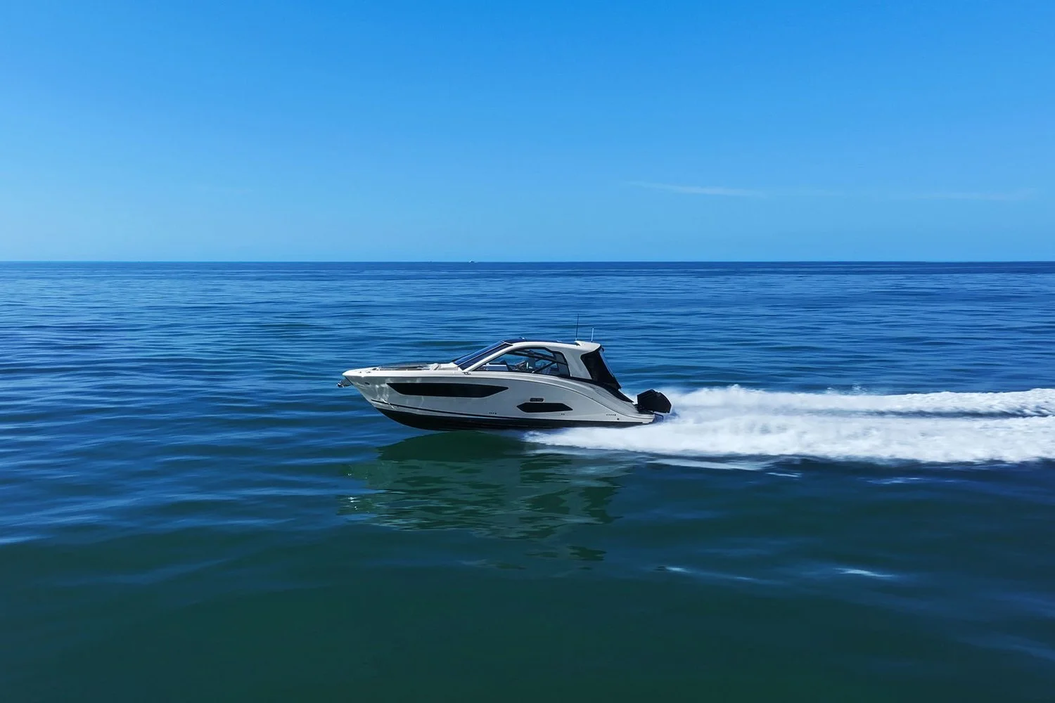 2023 Sea Ray 370 Sundancer Outboard Image Thumbnail #19