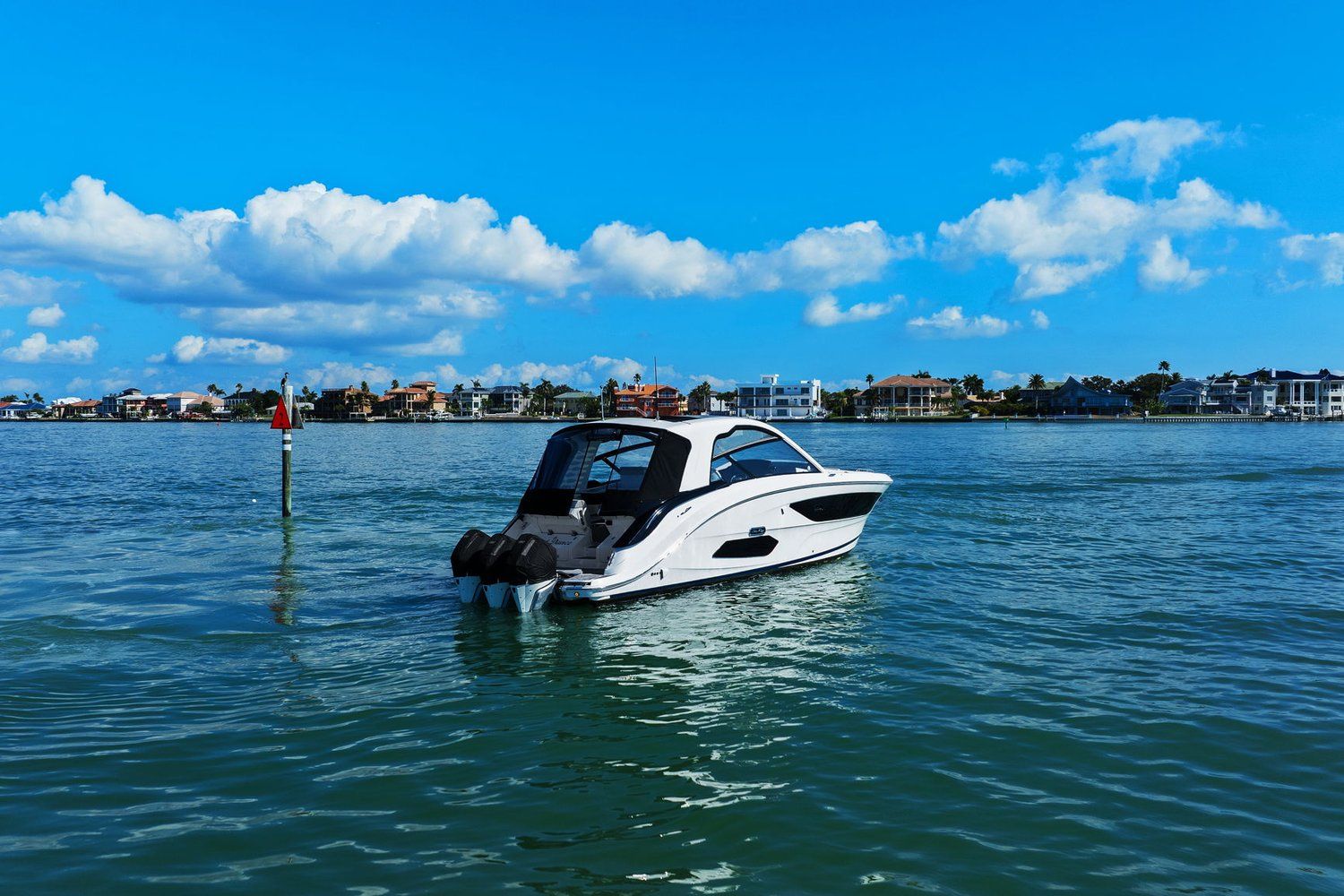 2023 Sea Ray 370 SUNDANCER OUTBOARD Image Thumbnail #8