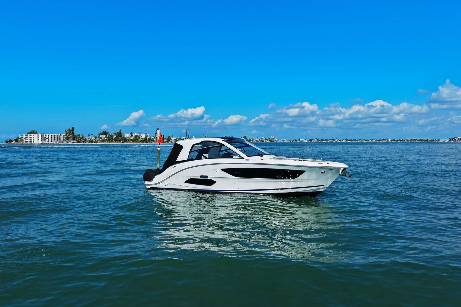 2023 Sea Ray 370 SUNDANCER OUTBOARD Image Thumbnail #10