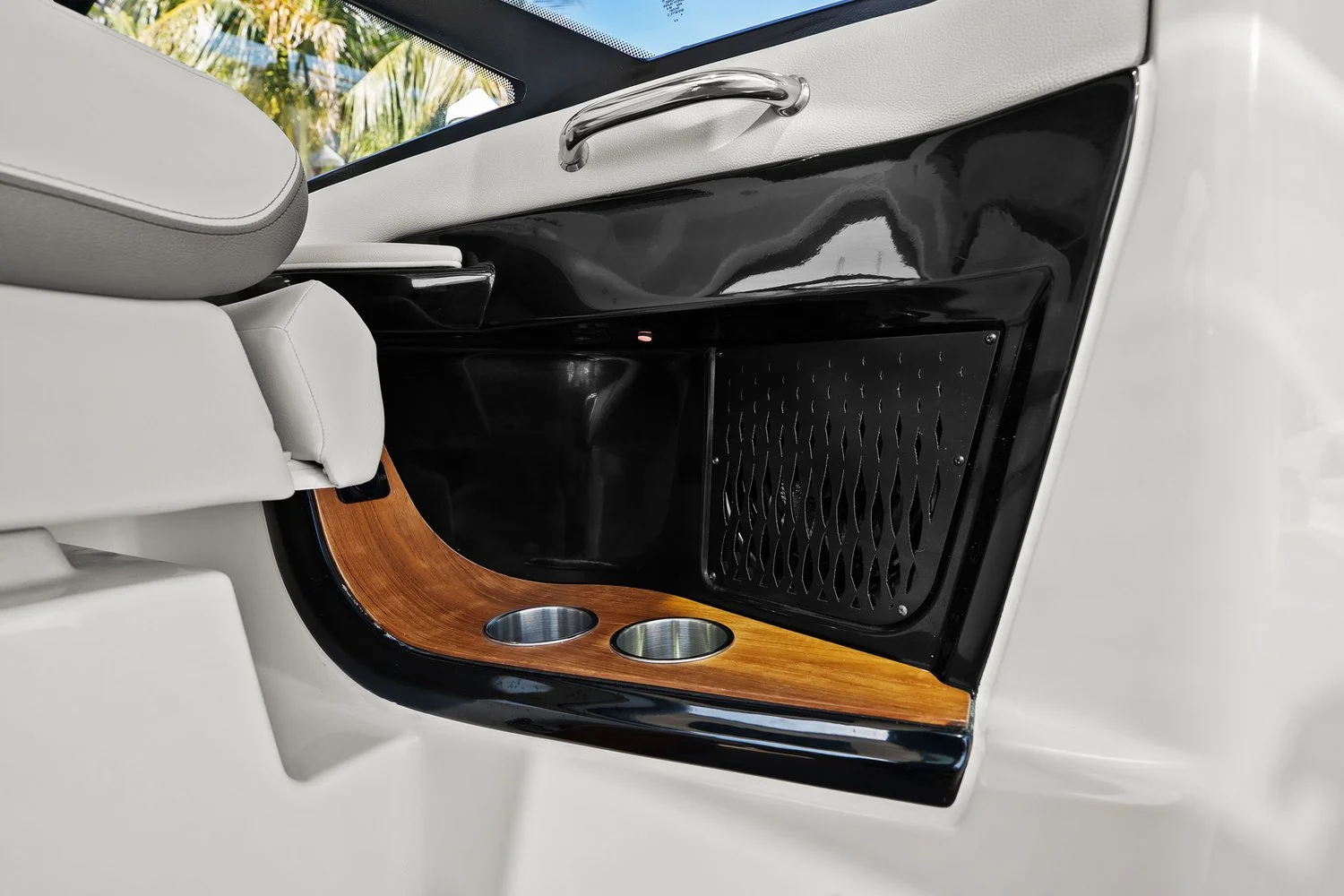 2023 Sea Ray 370 Sundancer Outboard Image Thumbnail #29