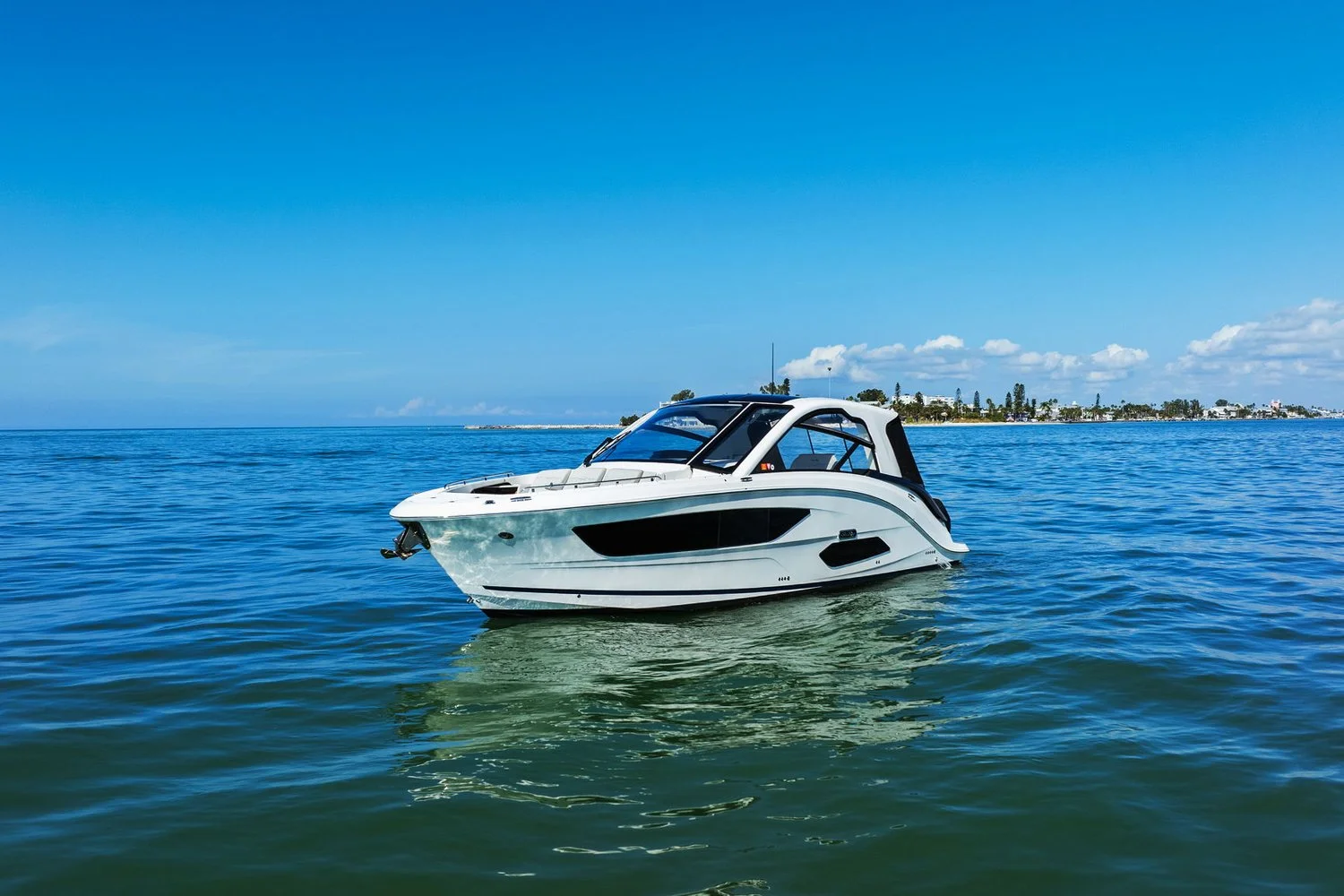 2023 Sea Ray 370 Sundancer Outboard Image Thumbnail #3