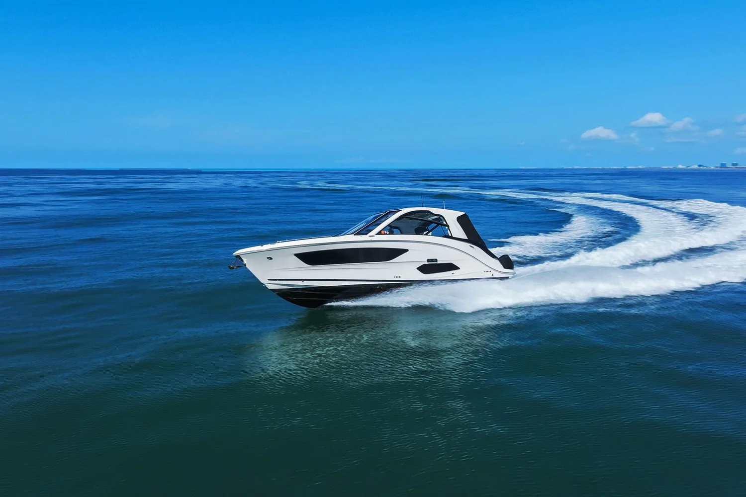 2023 Sea Ray 370 Sundancer Outboard Image Thumbnail #18