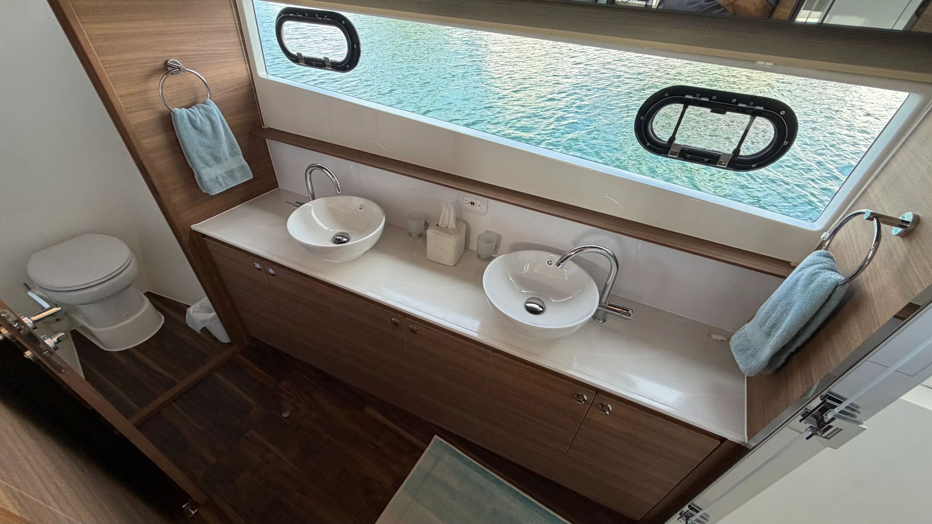 2025 Aquila 54 ENCLOSED BRIDGE Image Thumbnail #85