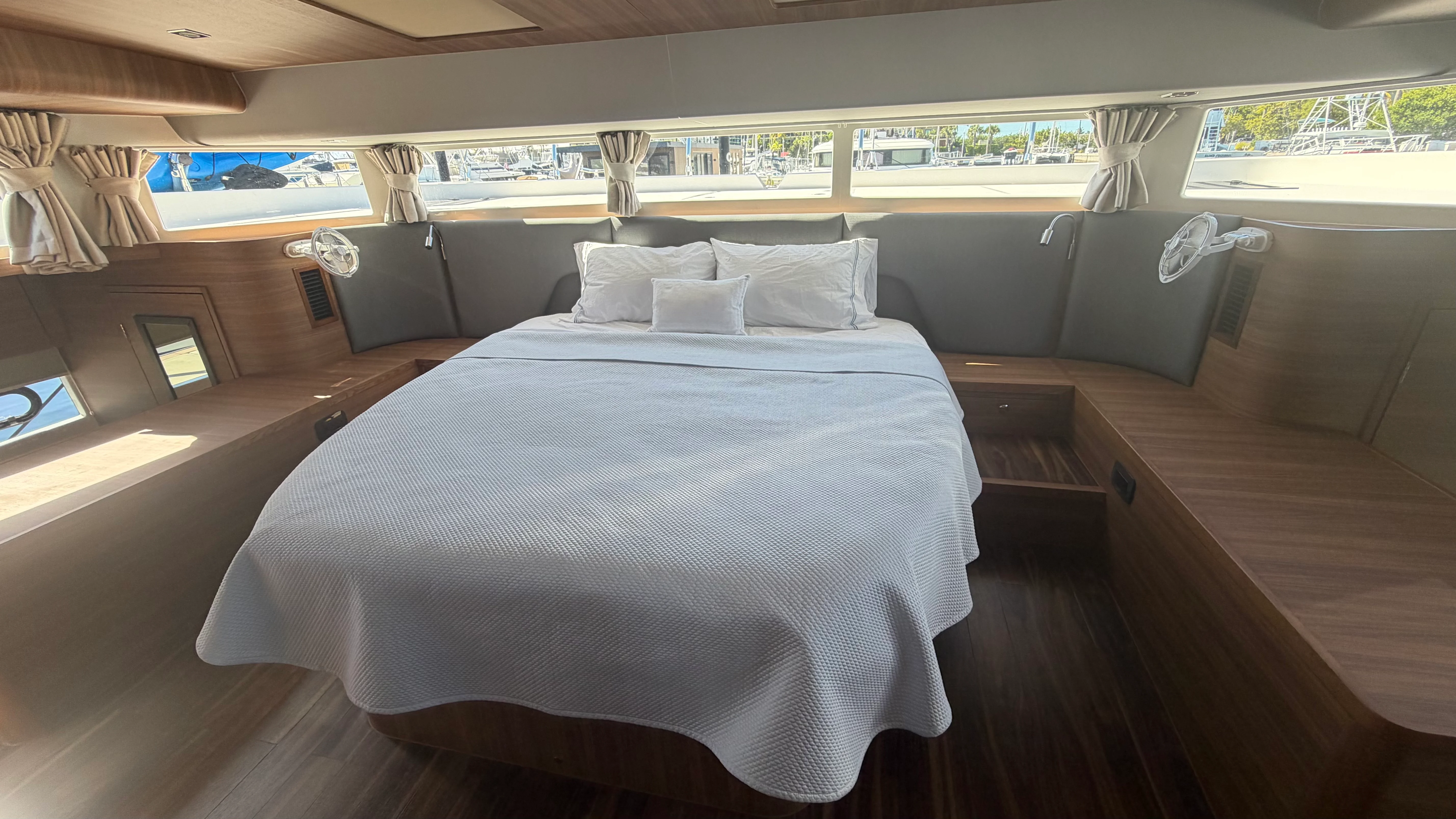 2025 Aquila 54 ENCLOSED BRIDGE Image Thumbnail #47