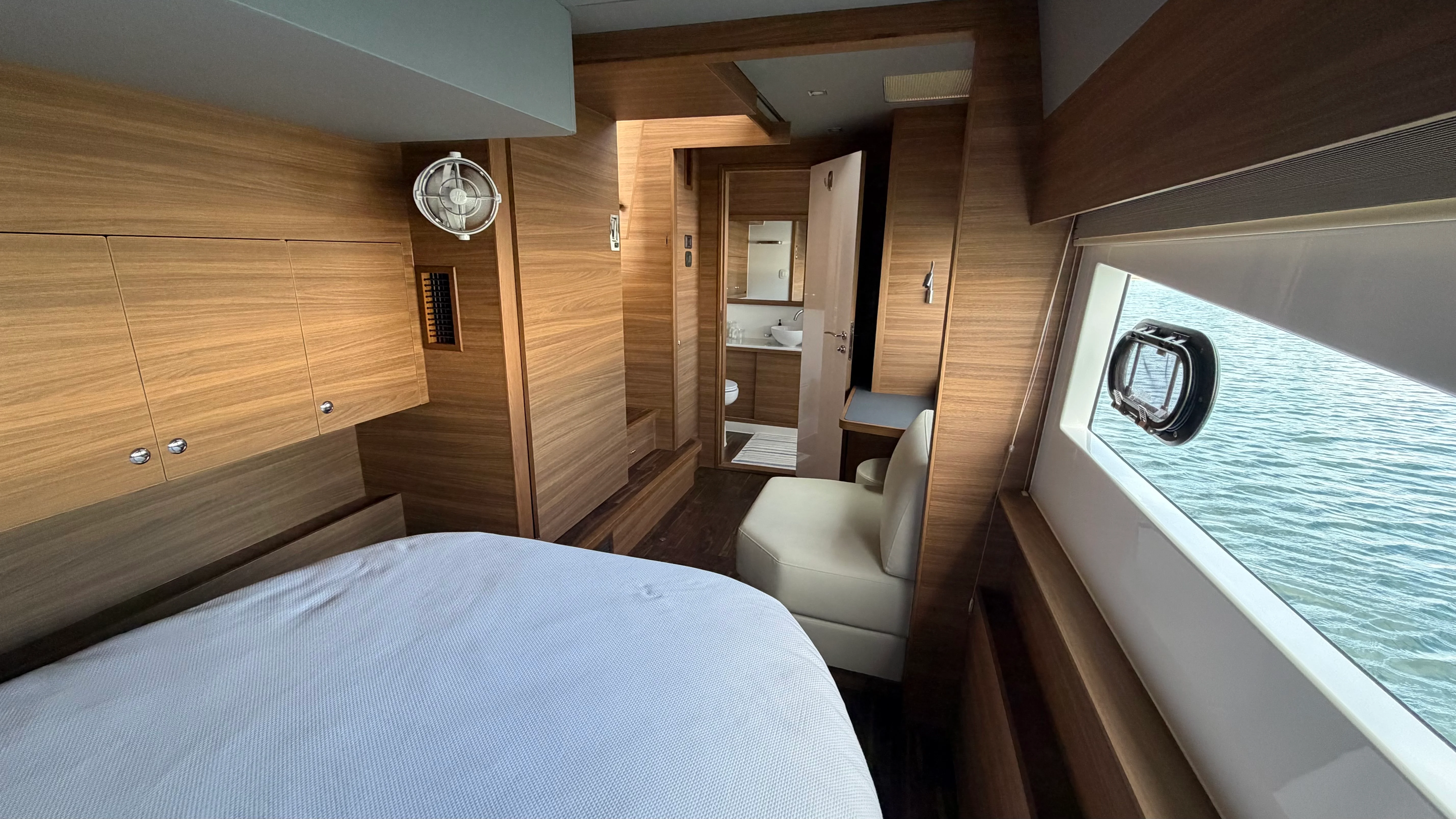 2025 Aquila 54 ENCLOSED BRIDGE Image Thumbnail #94