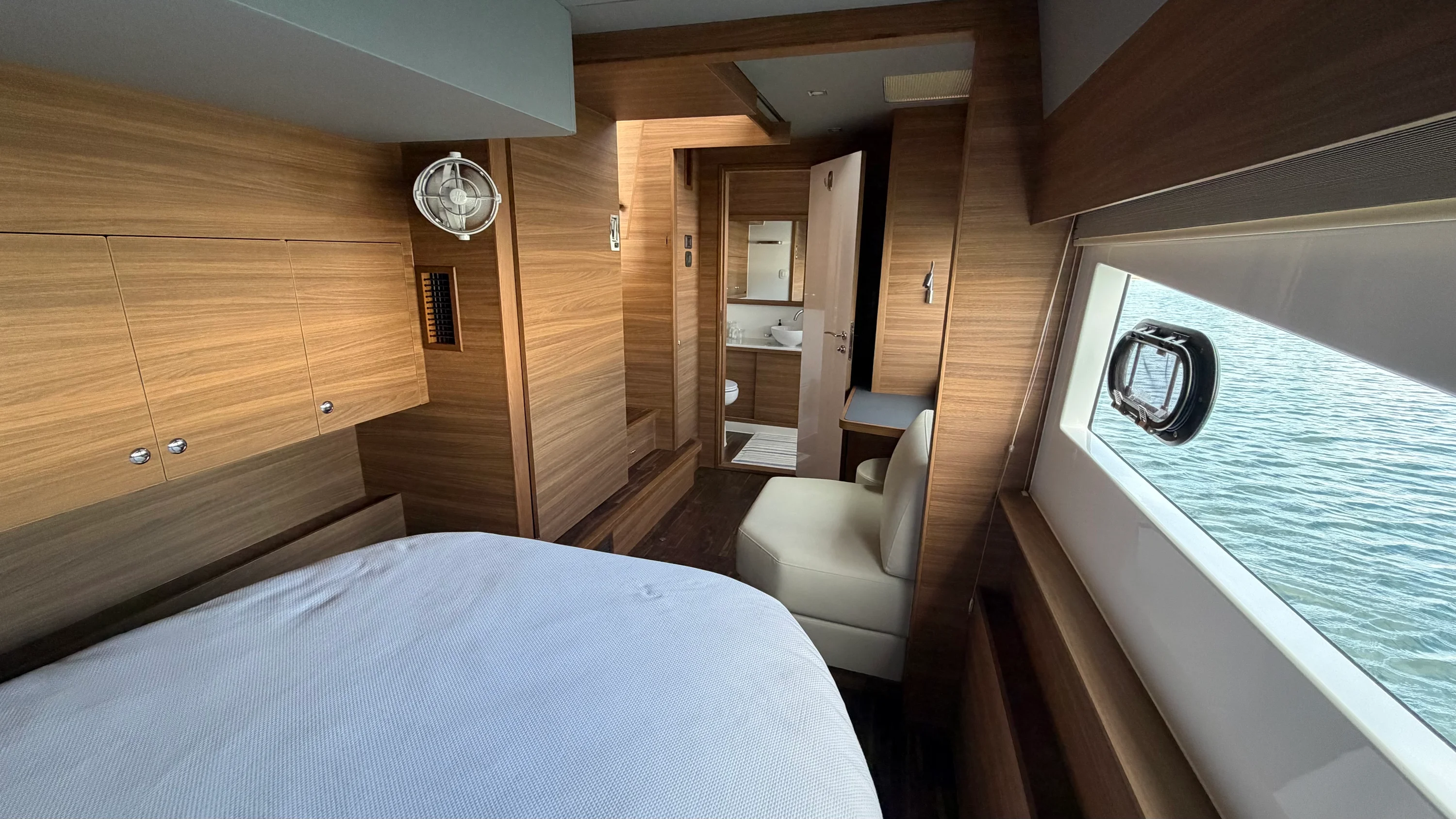 2025 Aquila 54 ENCLOSED BRIDGE Image Thumbnail #94