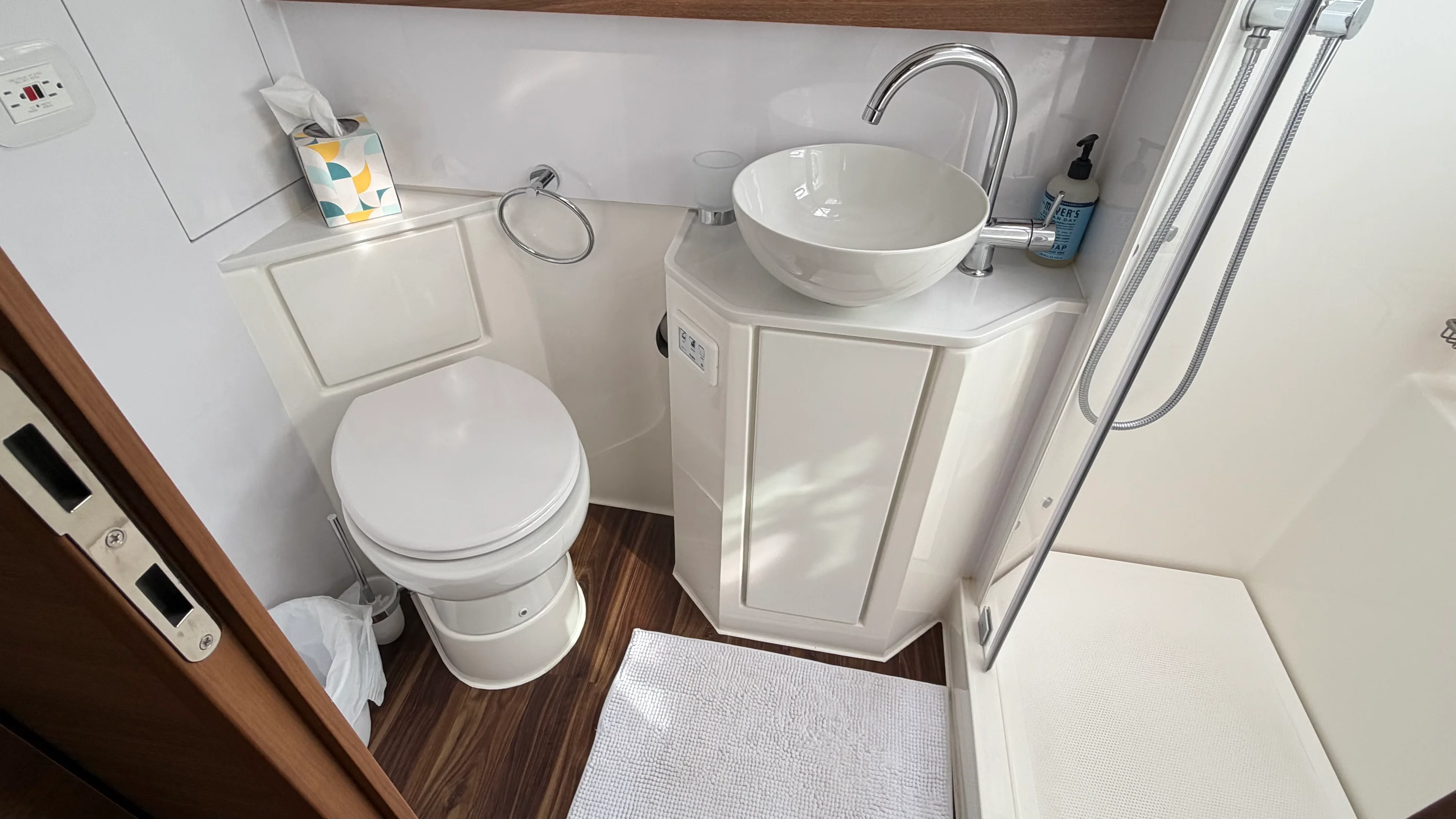 2025 Aquila 54 ENCLOSED BRIDGE Image Thumbnail #97