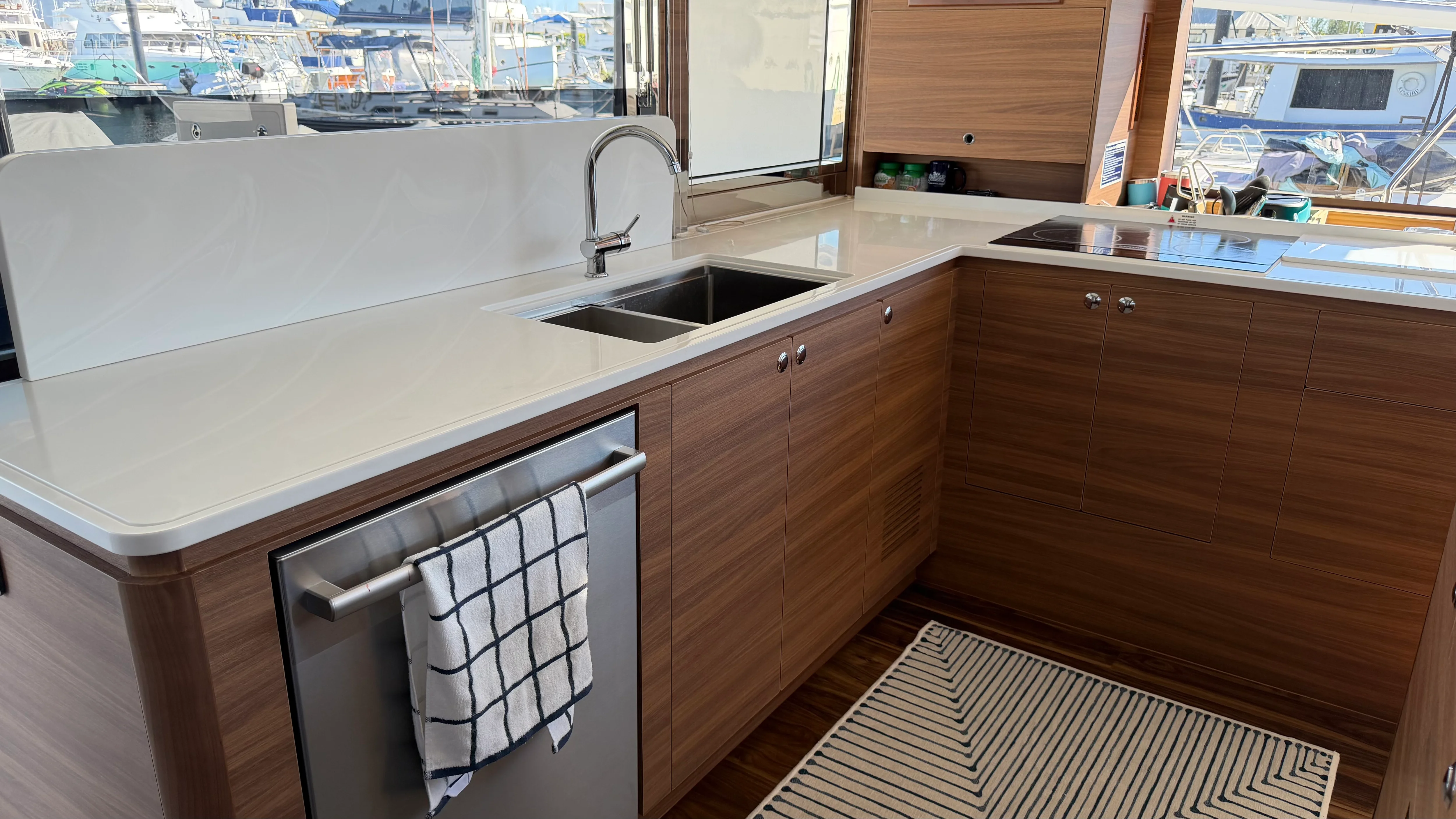 2025 Aquila
                                                             54 ENCLOSED BRIDGE Image Thumbnail #27