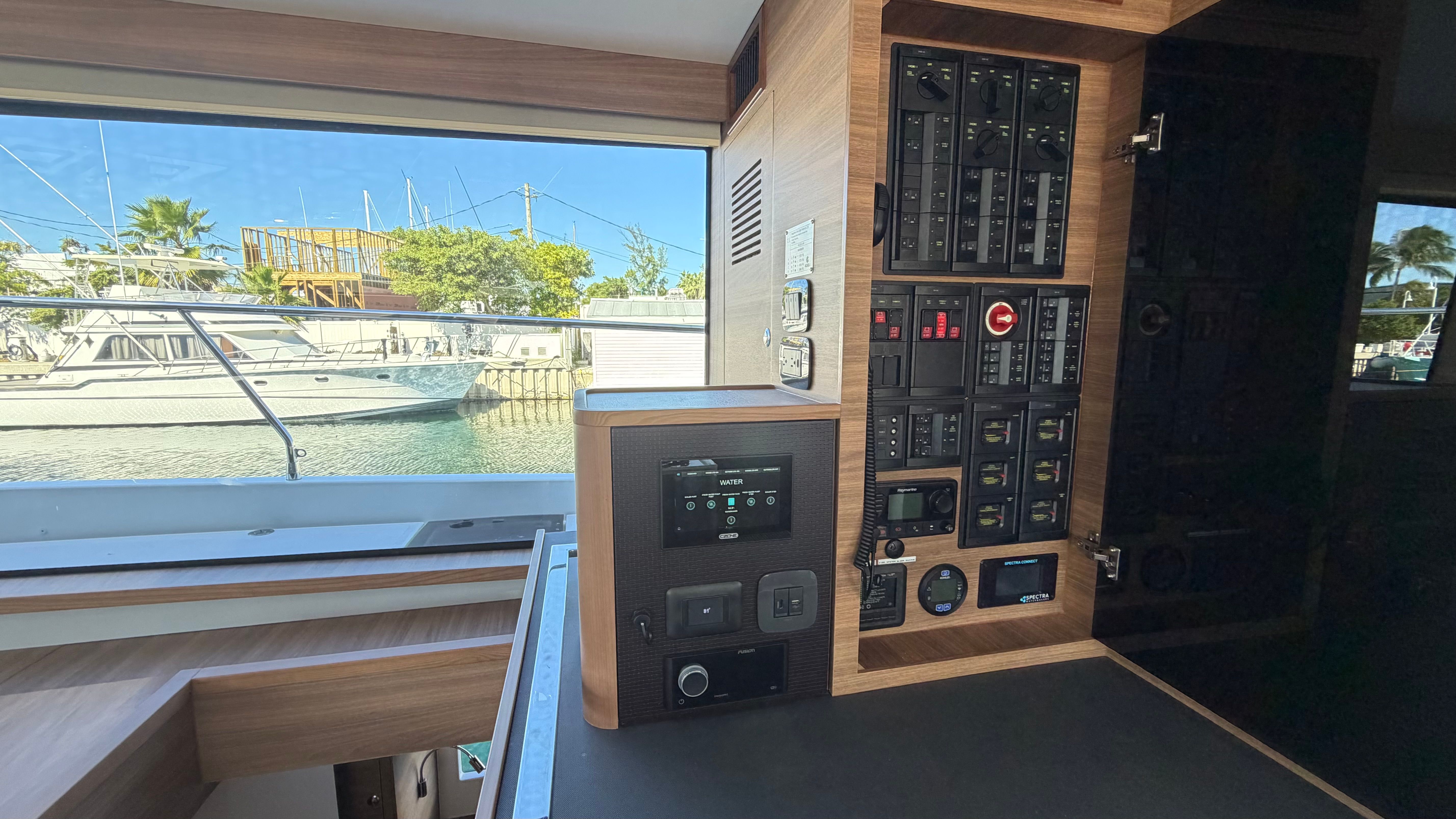 2025 Aquila 54 ENCLOSED BRIDGE Image Thumbnail #35