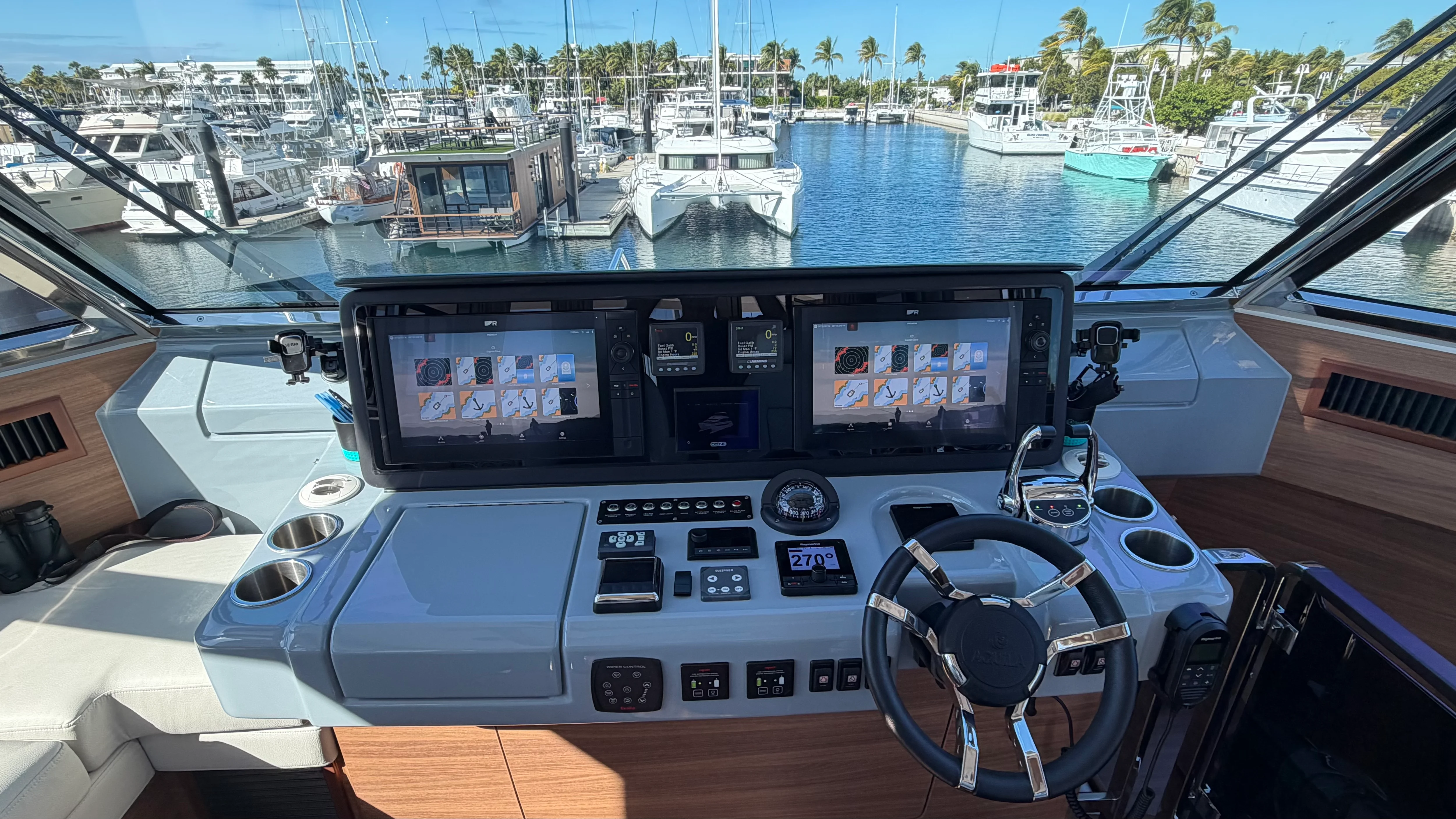 2025 Aquila
                                                             54 ENCLOSED BRIDGE Image Thumbnail #69