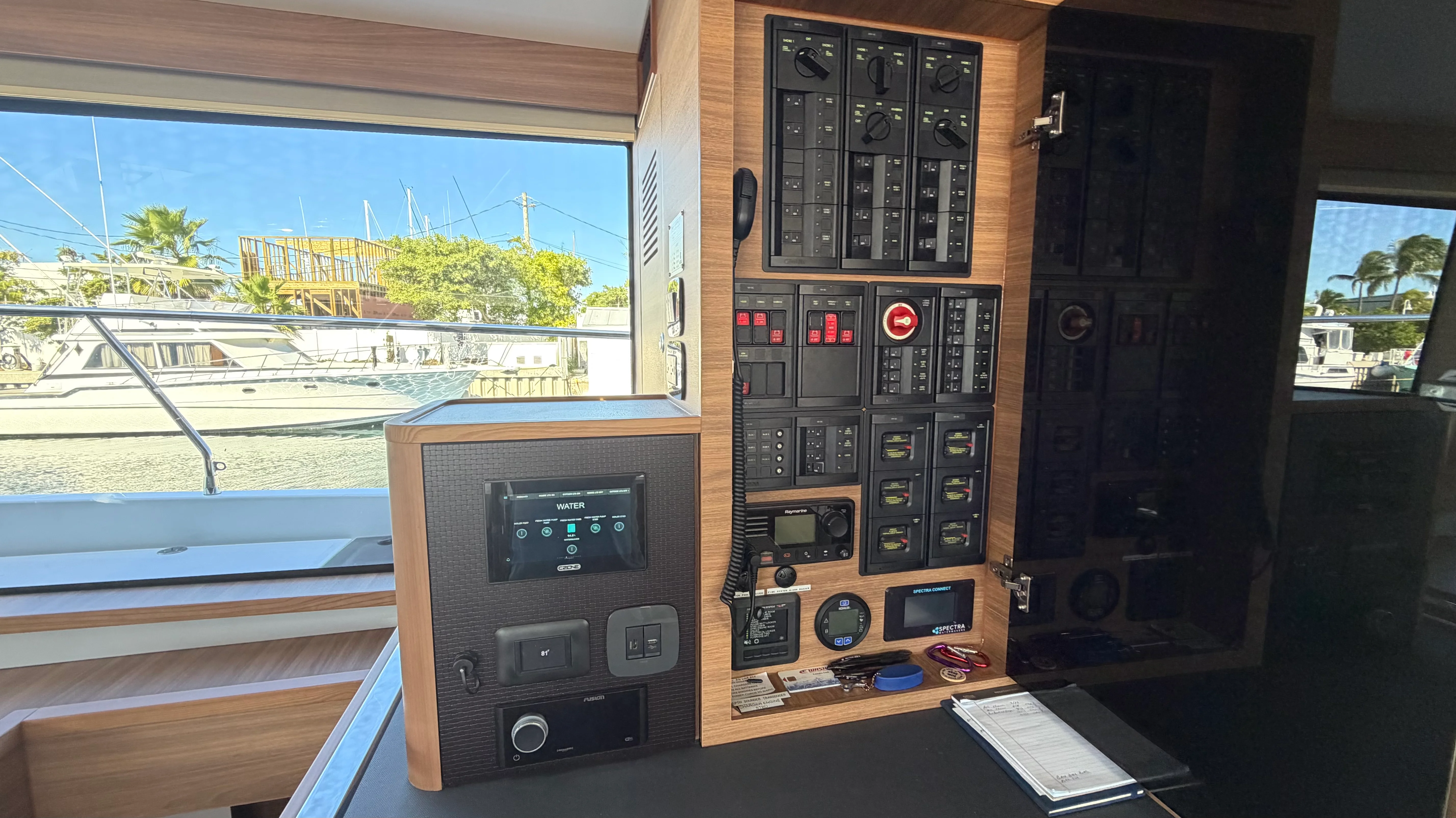 2025 Aquila 54 ENCLOSED BRIDGE Image Thumbnail #37