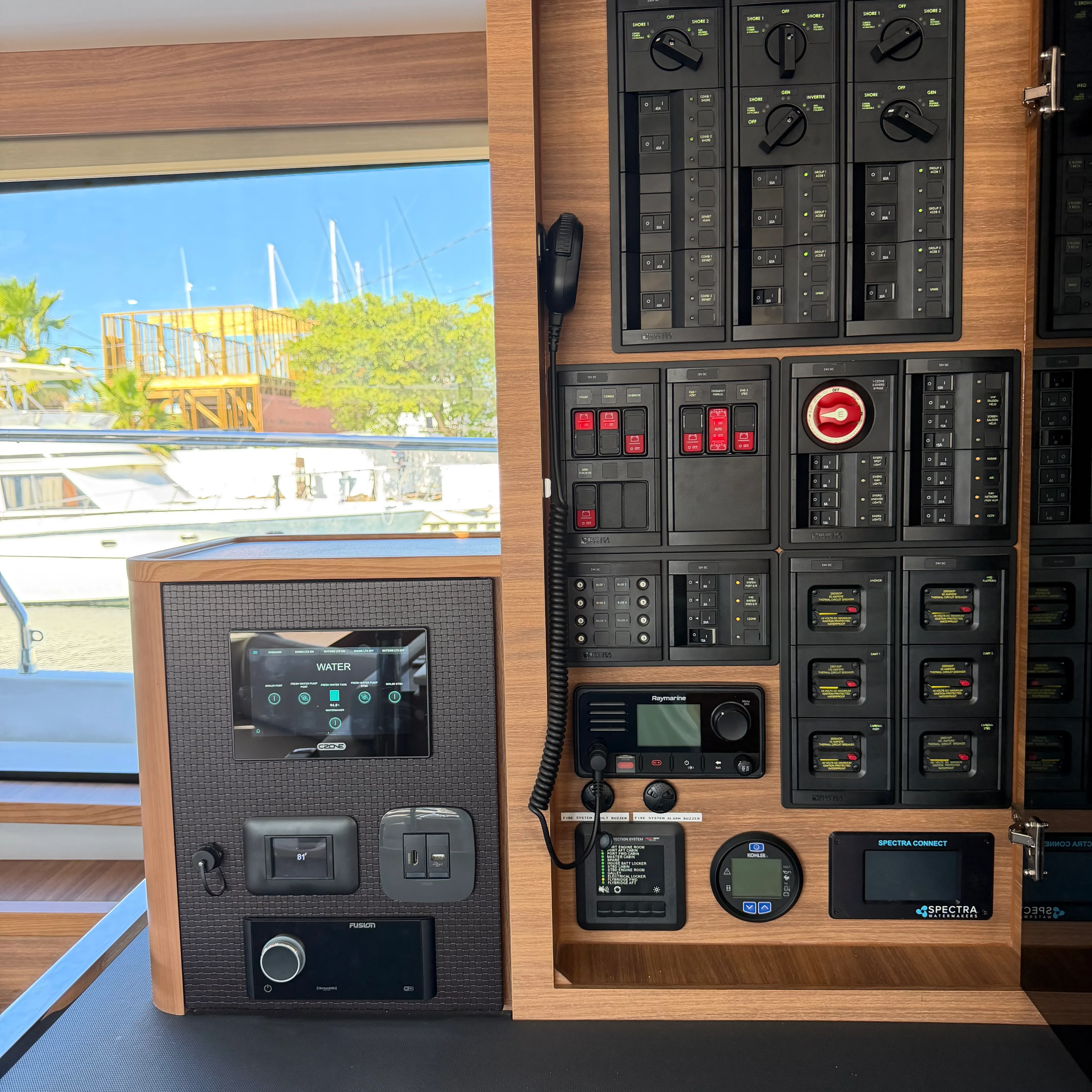 2025 Aquila 54 ENCLOSED BRIDGE Image Thumbnail #33