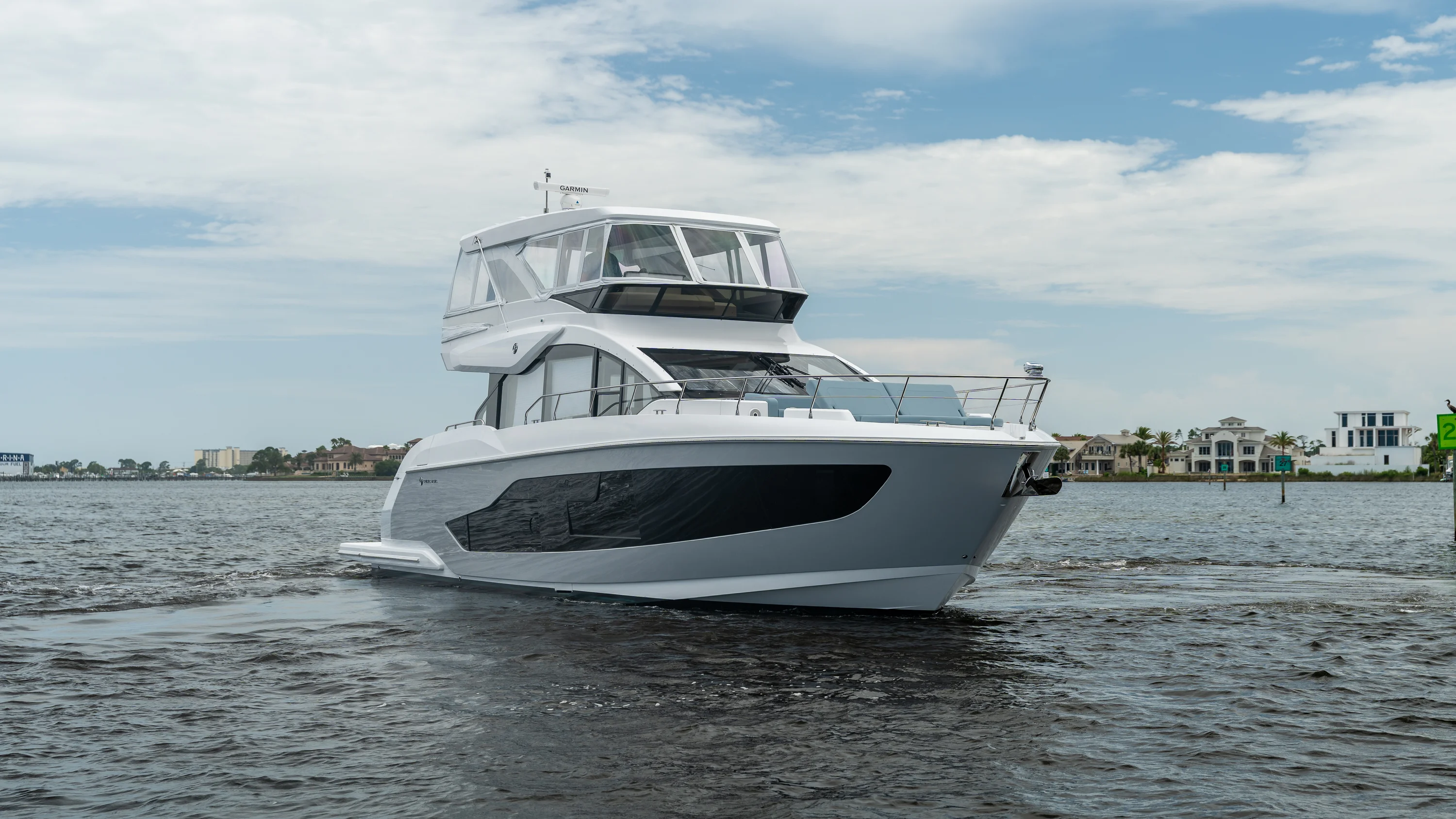 2026 Cruisers Yachts 57 FLY Image Thumbnail #3