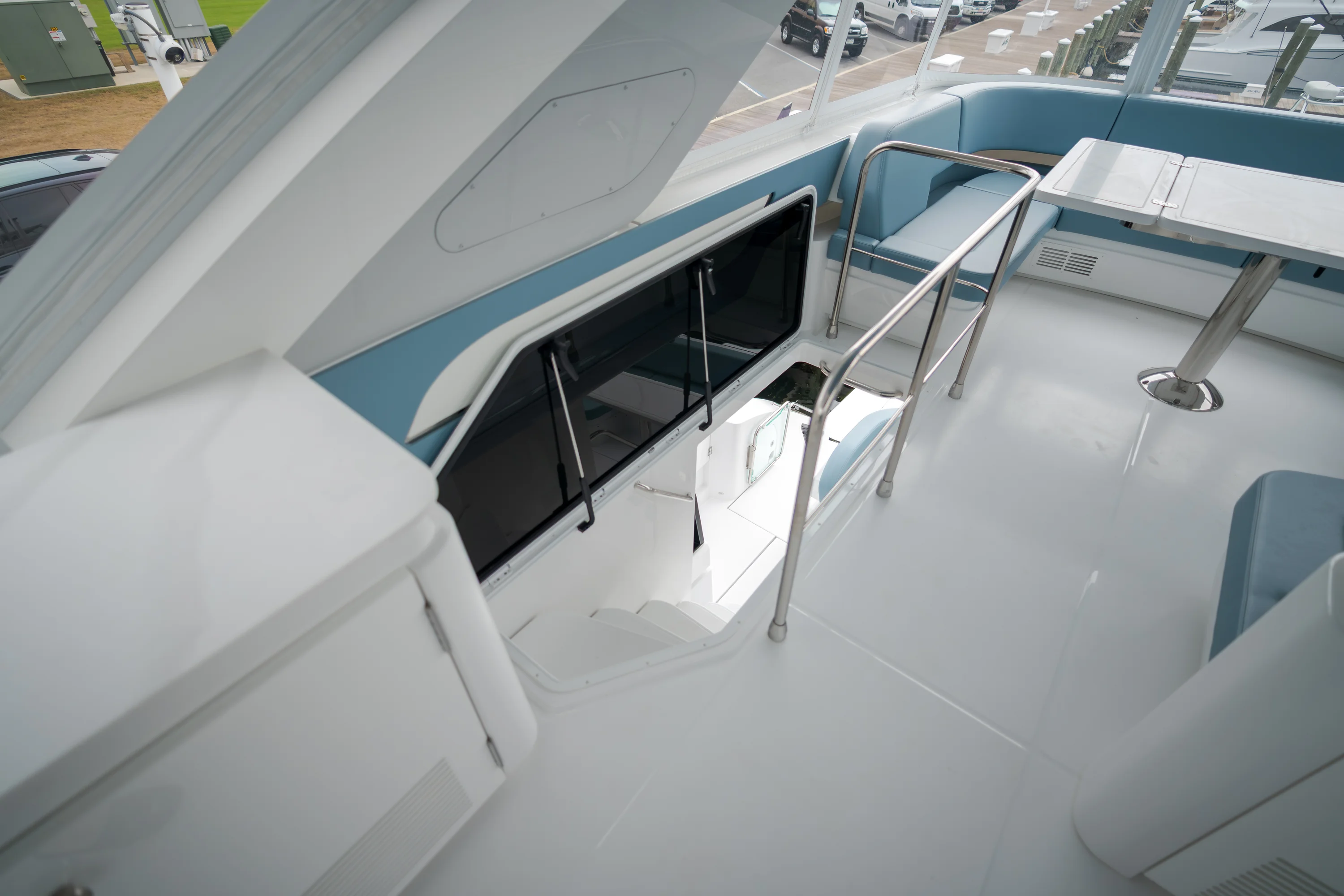2026 Cruisers Yachts 57 FLY Image Thumbnail #43