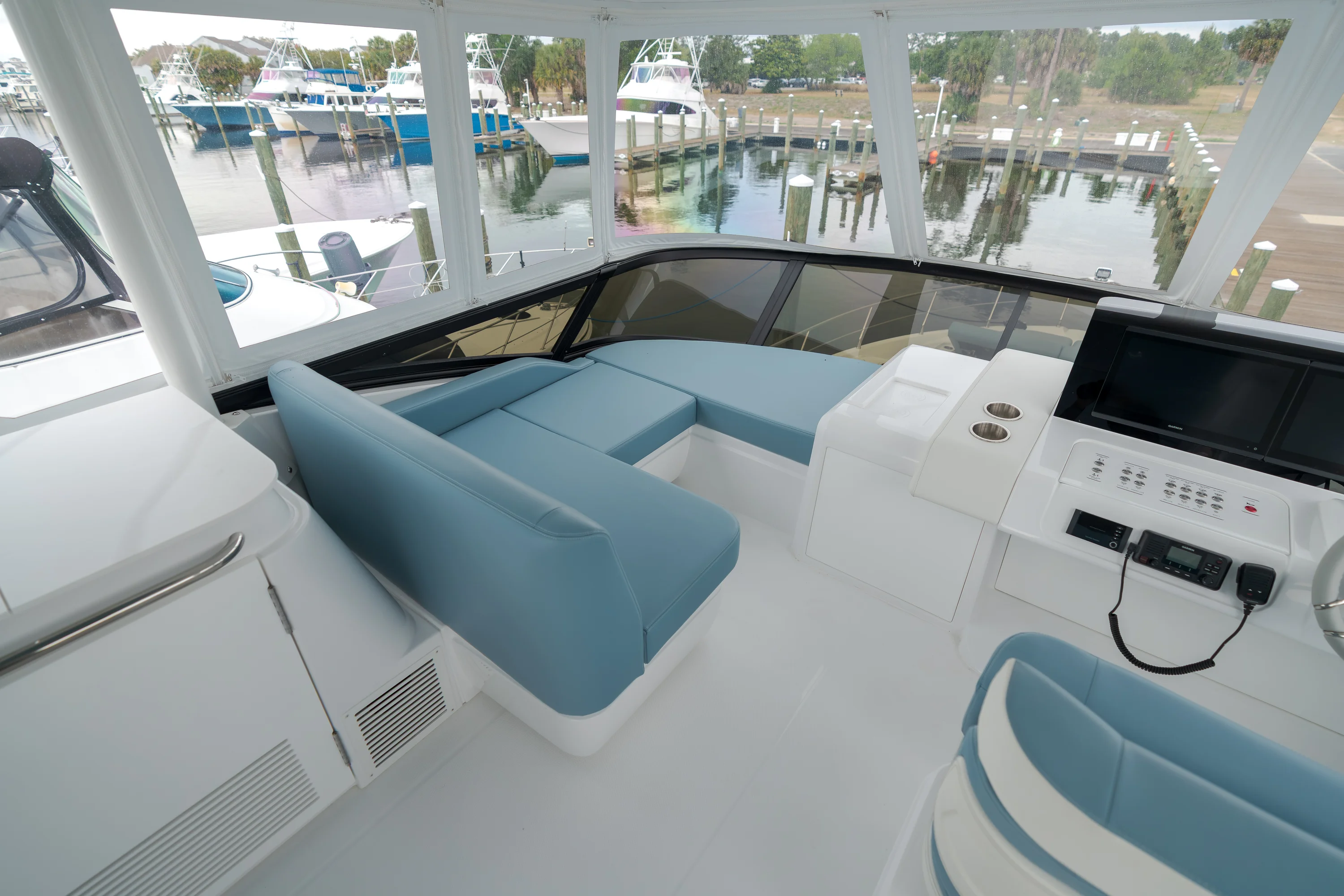 2026 Cruisers Yachts 57 FLY Image Thumbnail #26