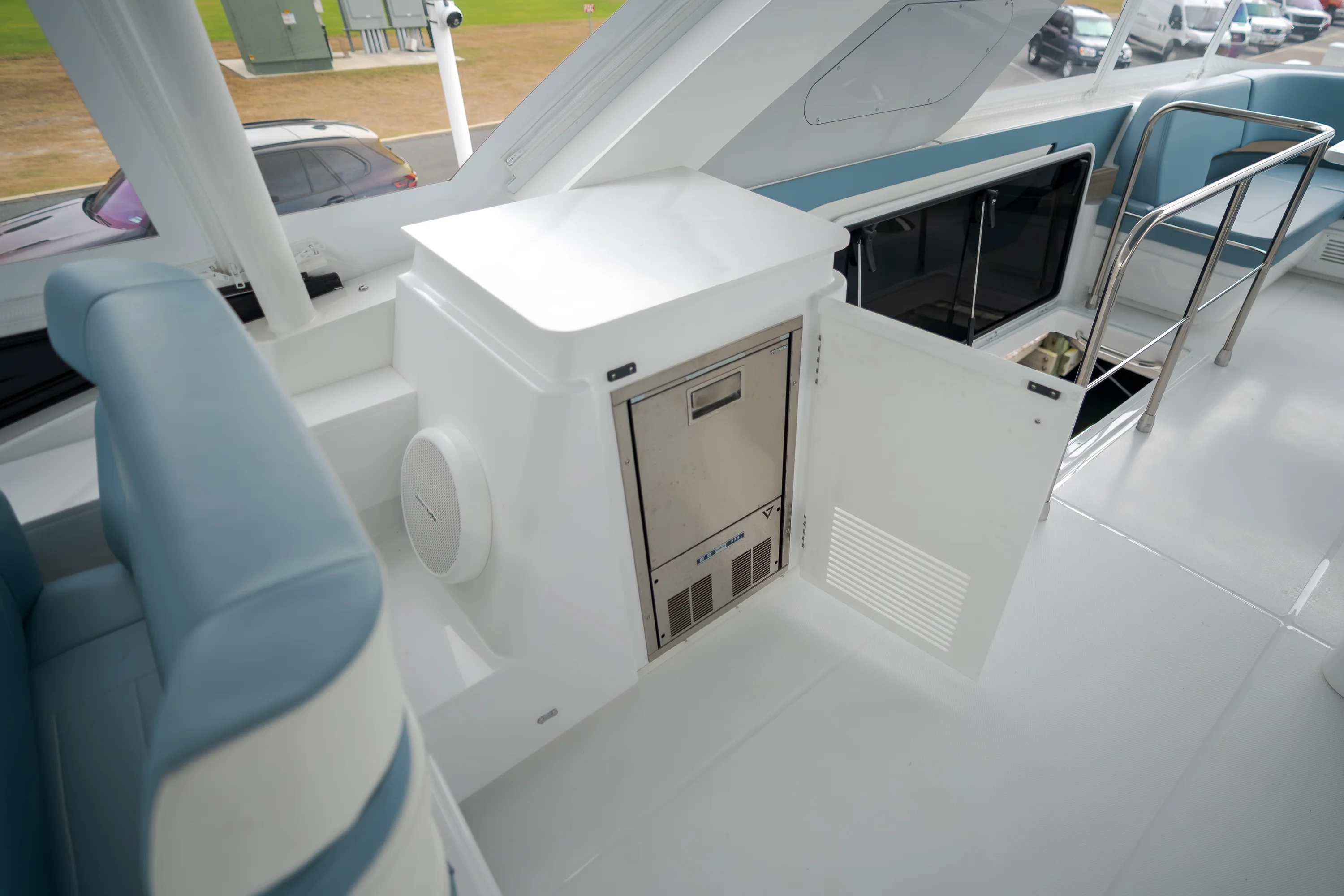 2026 Cruisers Yachts 57 FLY Image Thumbnail #37