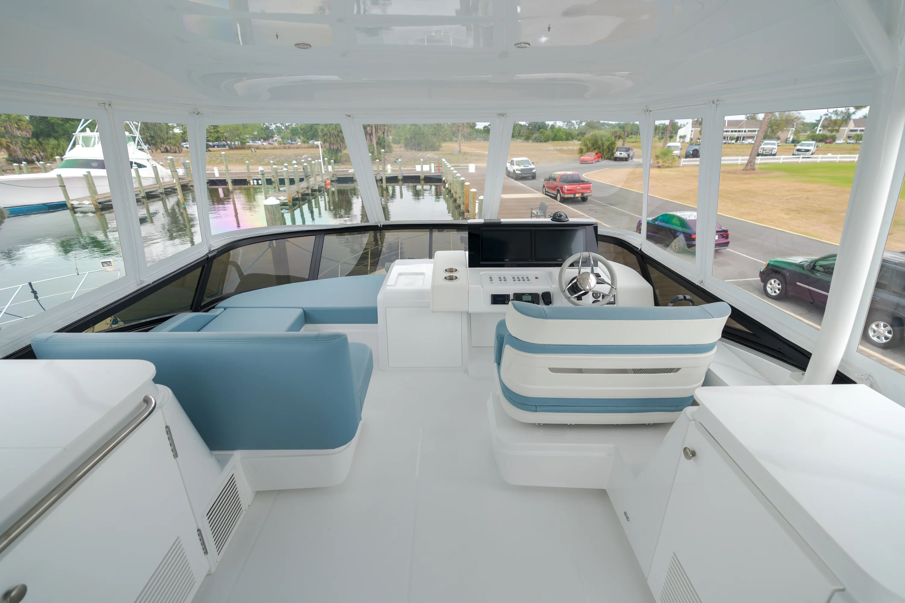 2026 Cruisers Yachts 57 FLY Image Thumbnail #25