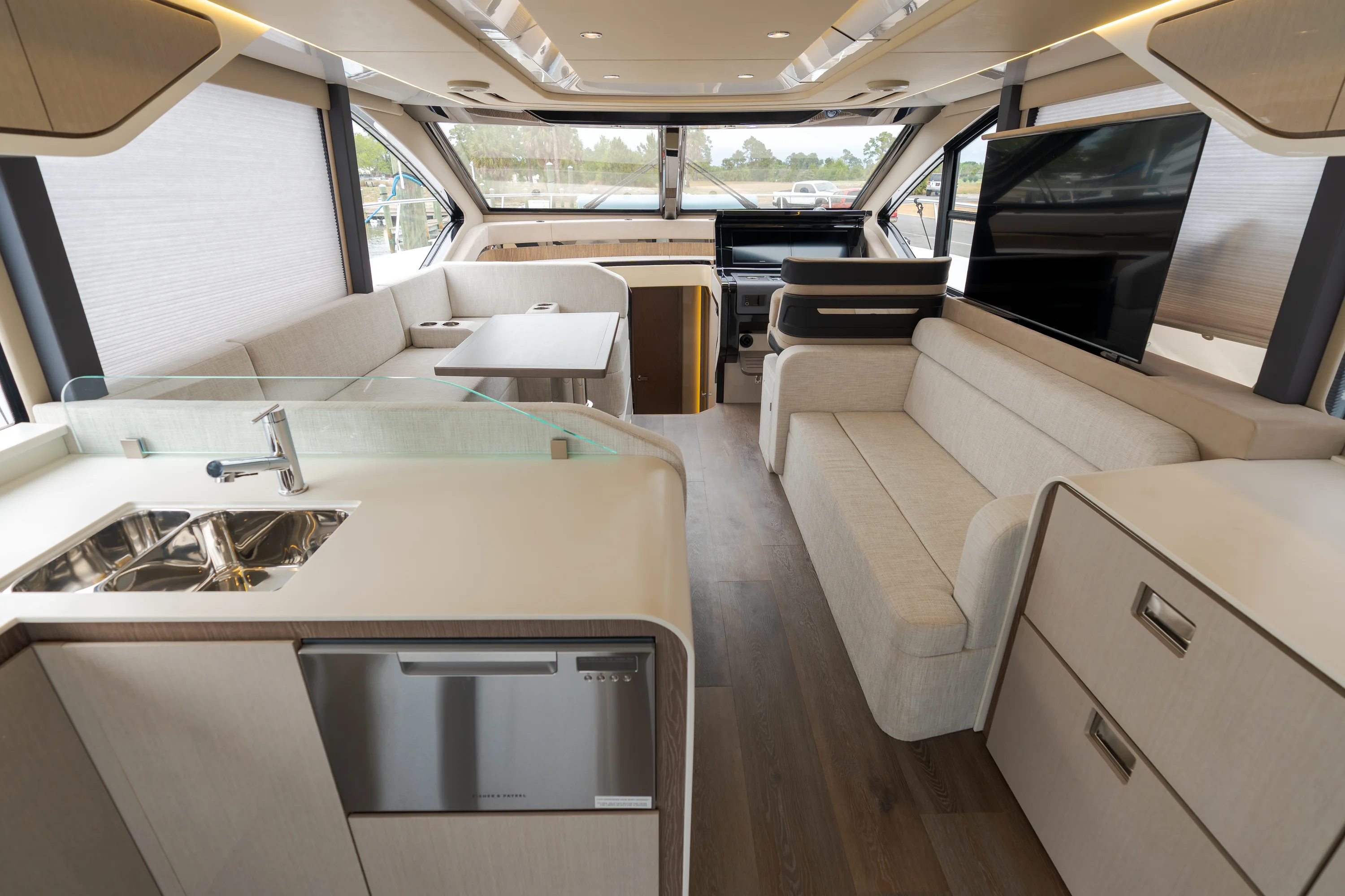 2026 Cruisers Yachts 57 FLY Image Thumbnail #44