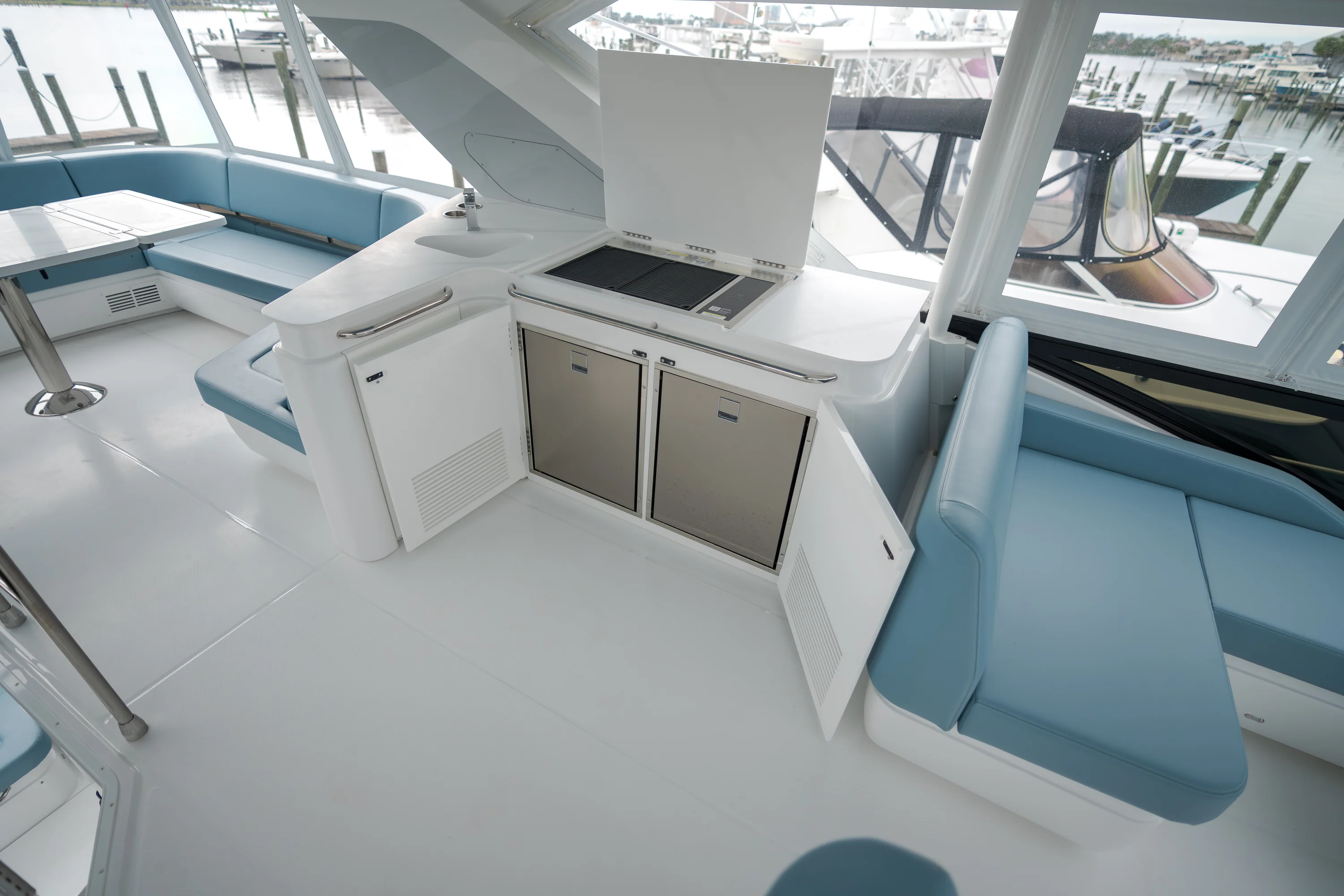 2026 Cruisers Yachts 57 FLY Image Thumbnail #40