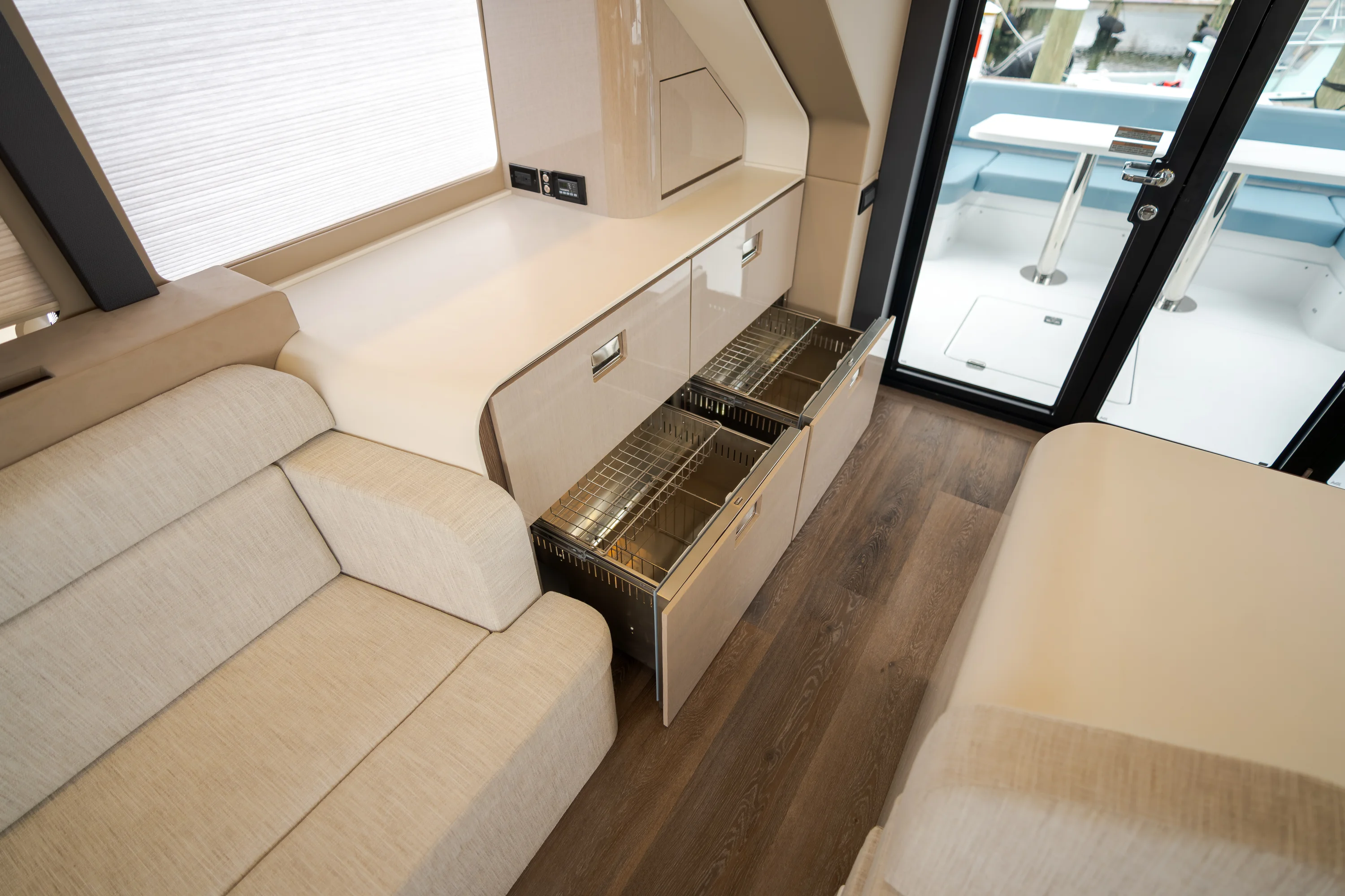 2026 Cruisers Yachts 57 FLY Image Thumbnail #52