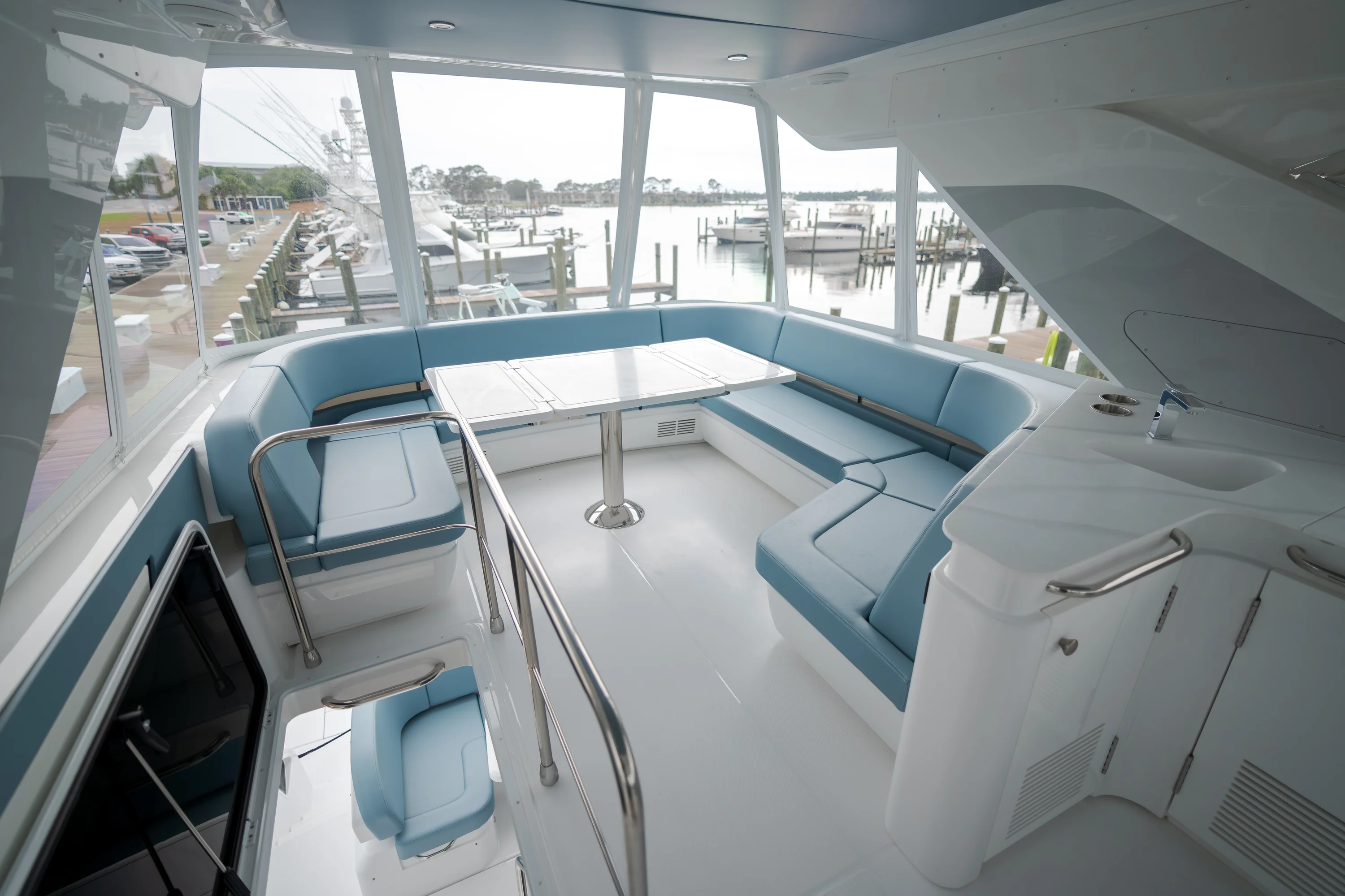 2026 Cruisers Yachts 57 FLY Image Thumbnail #42