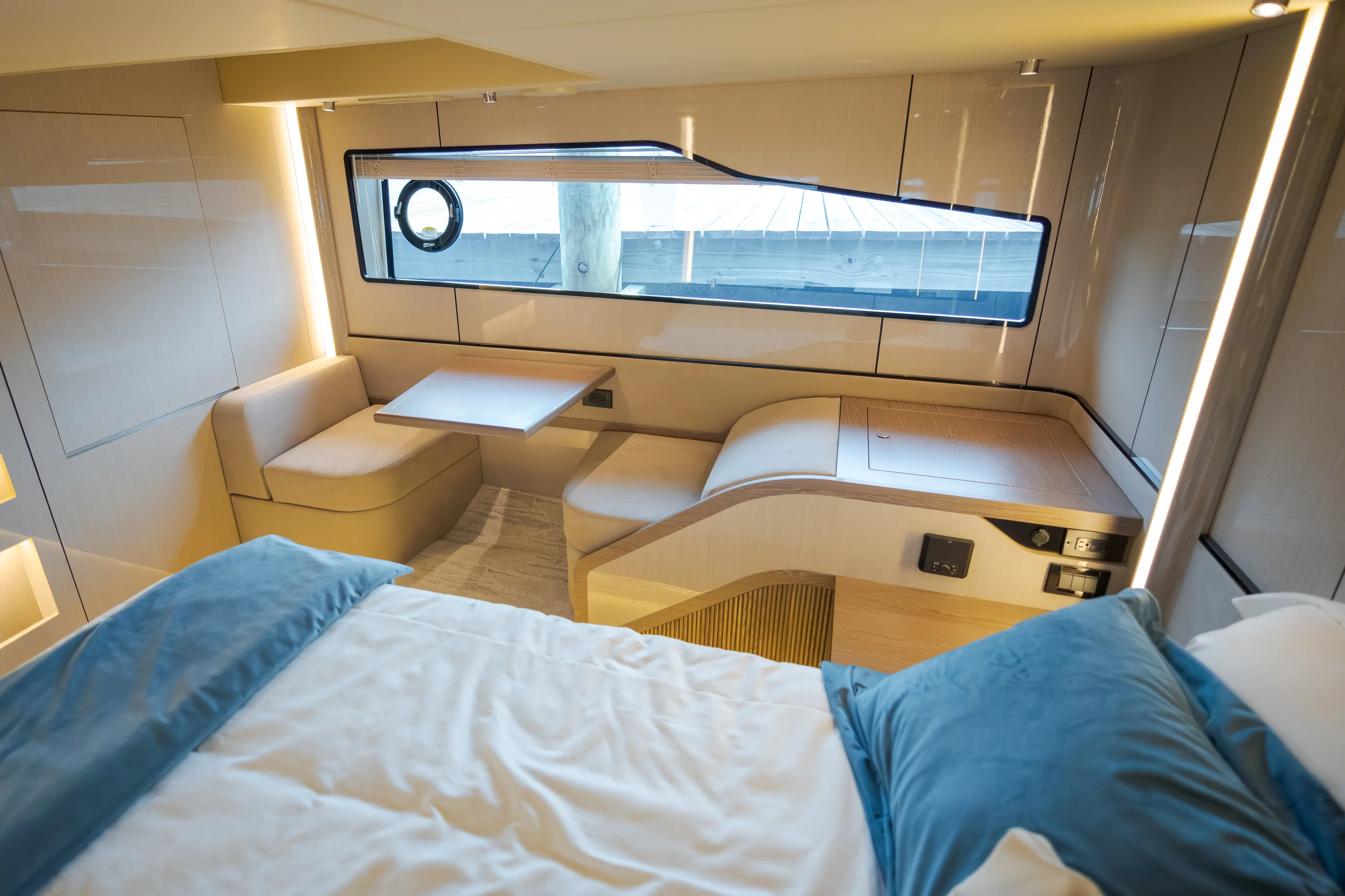 2026 Cruisers Yachts 57 FLY Image Thumbnail #73