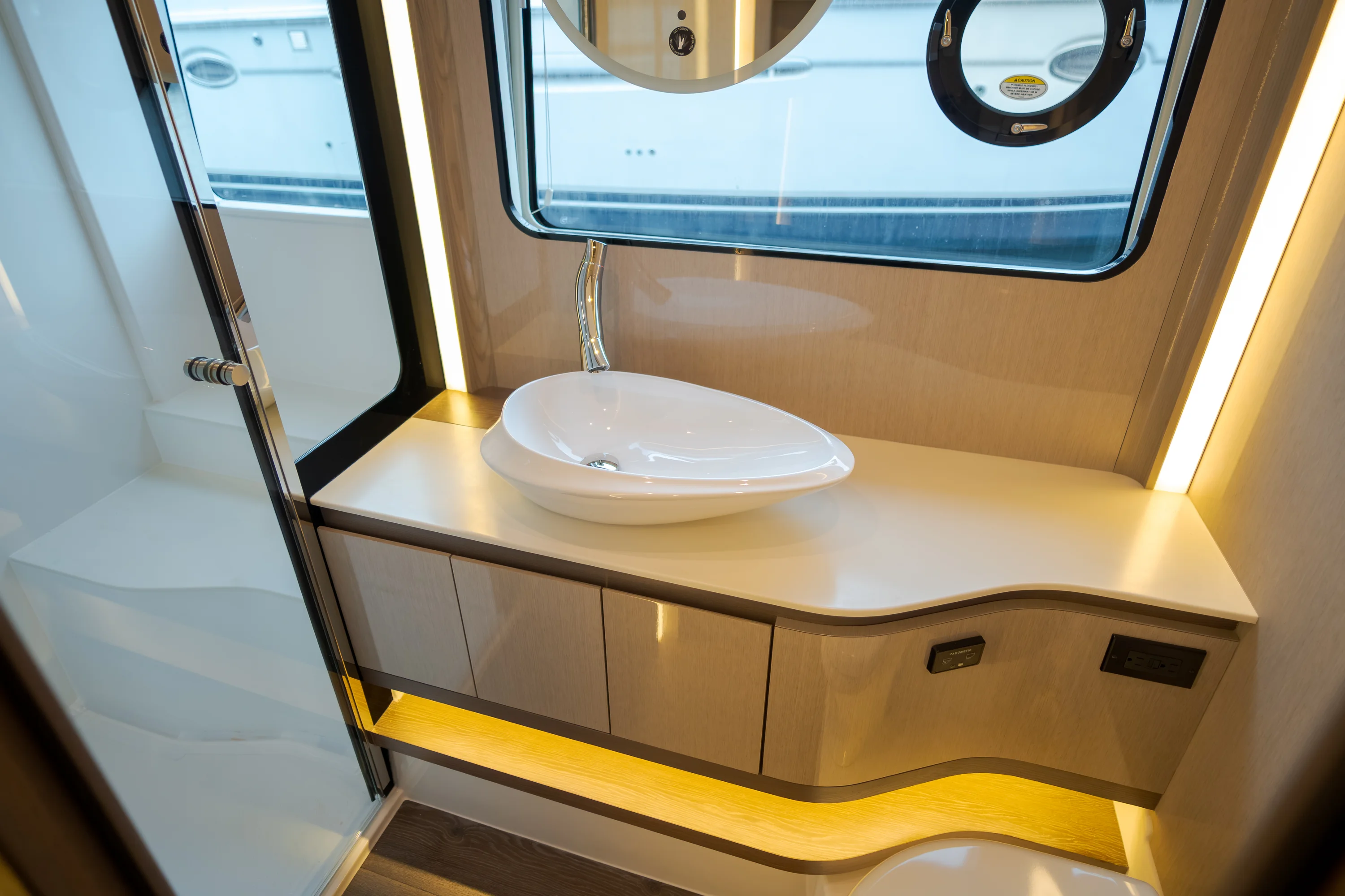 2026 Cruisers Yachts 57 FLY Image Thumbnail #78