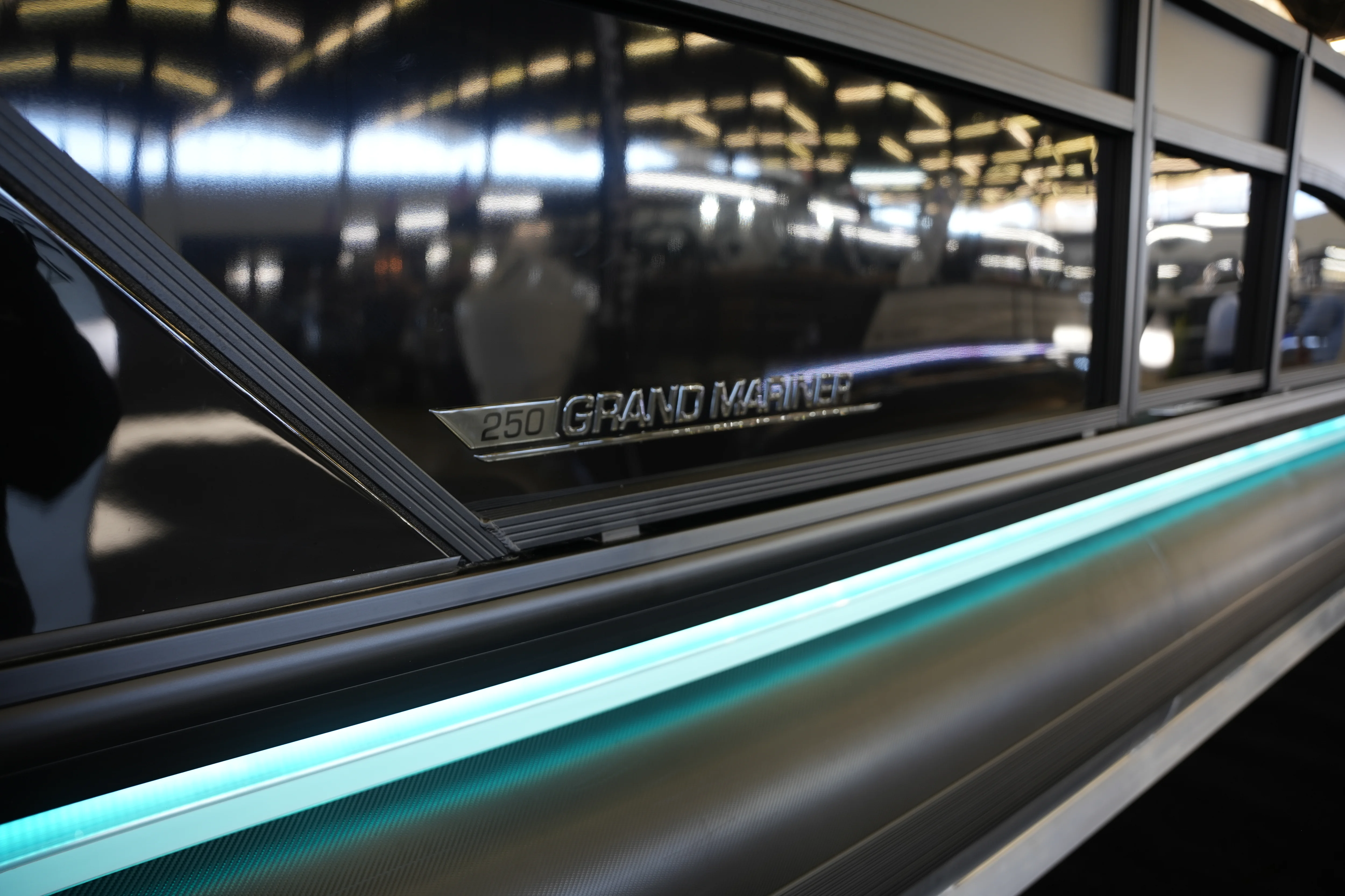 2026 Harris Grand Mariner 250 Image Thumbnail #7