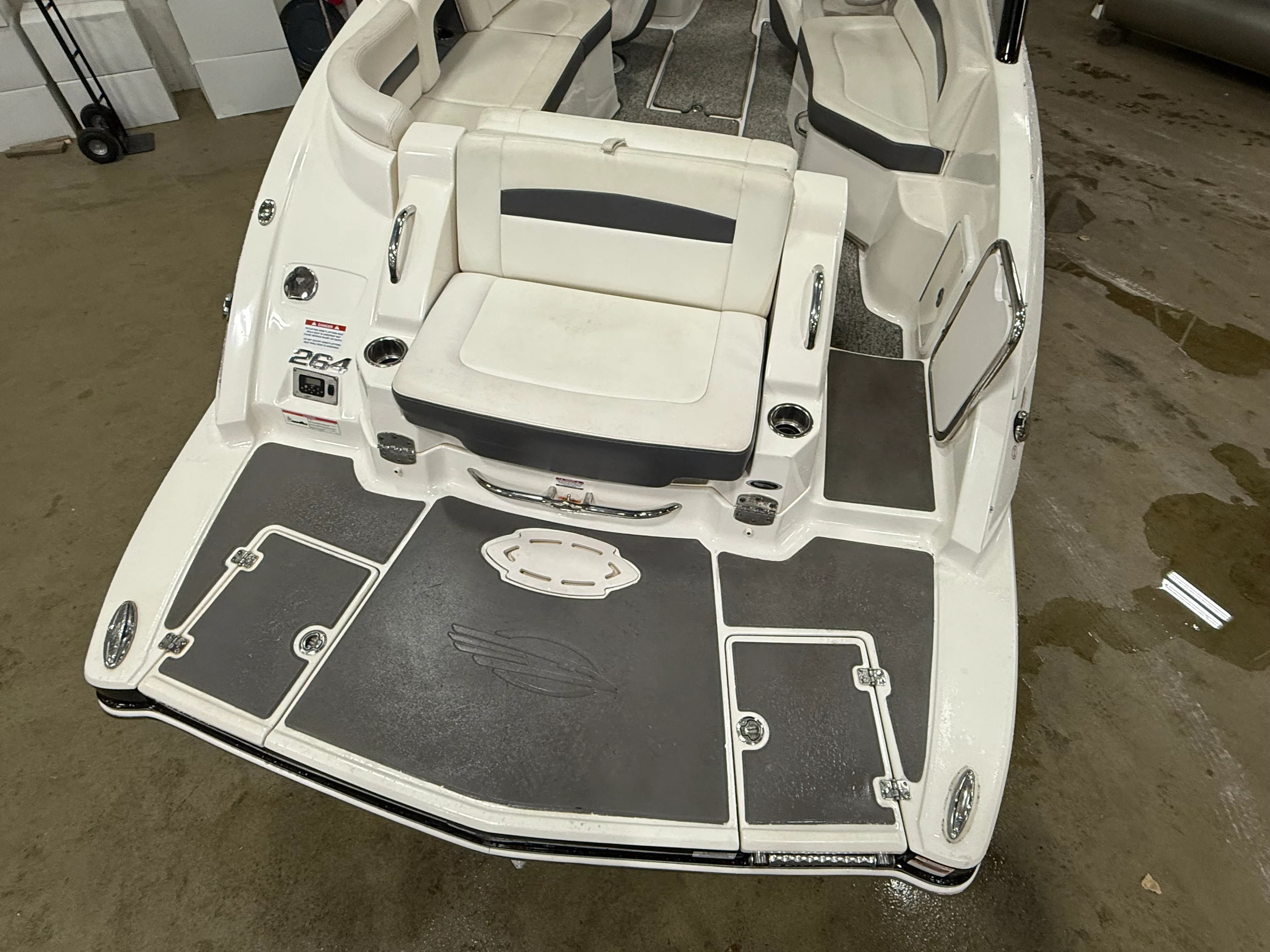 2015 Chaparral SUNESTA 264 Image Thumbnail #7