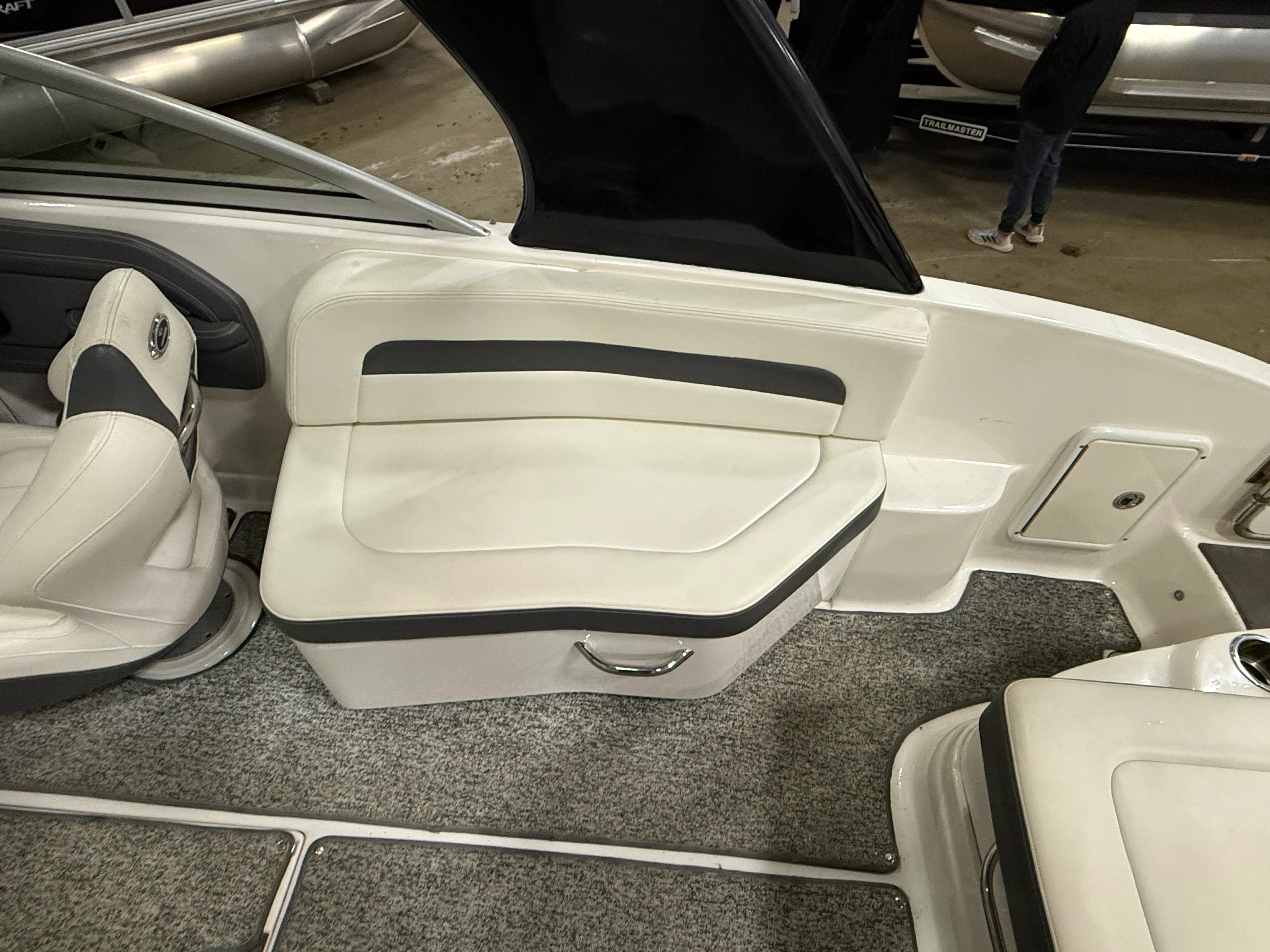 2015 Chaparral SUNESTA 264 Image Thumbnail #11