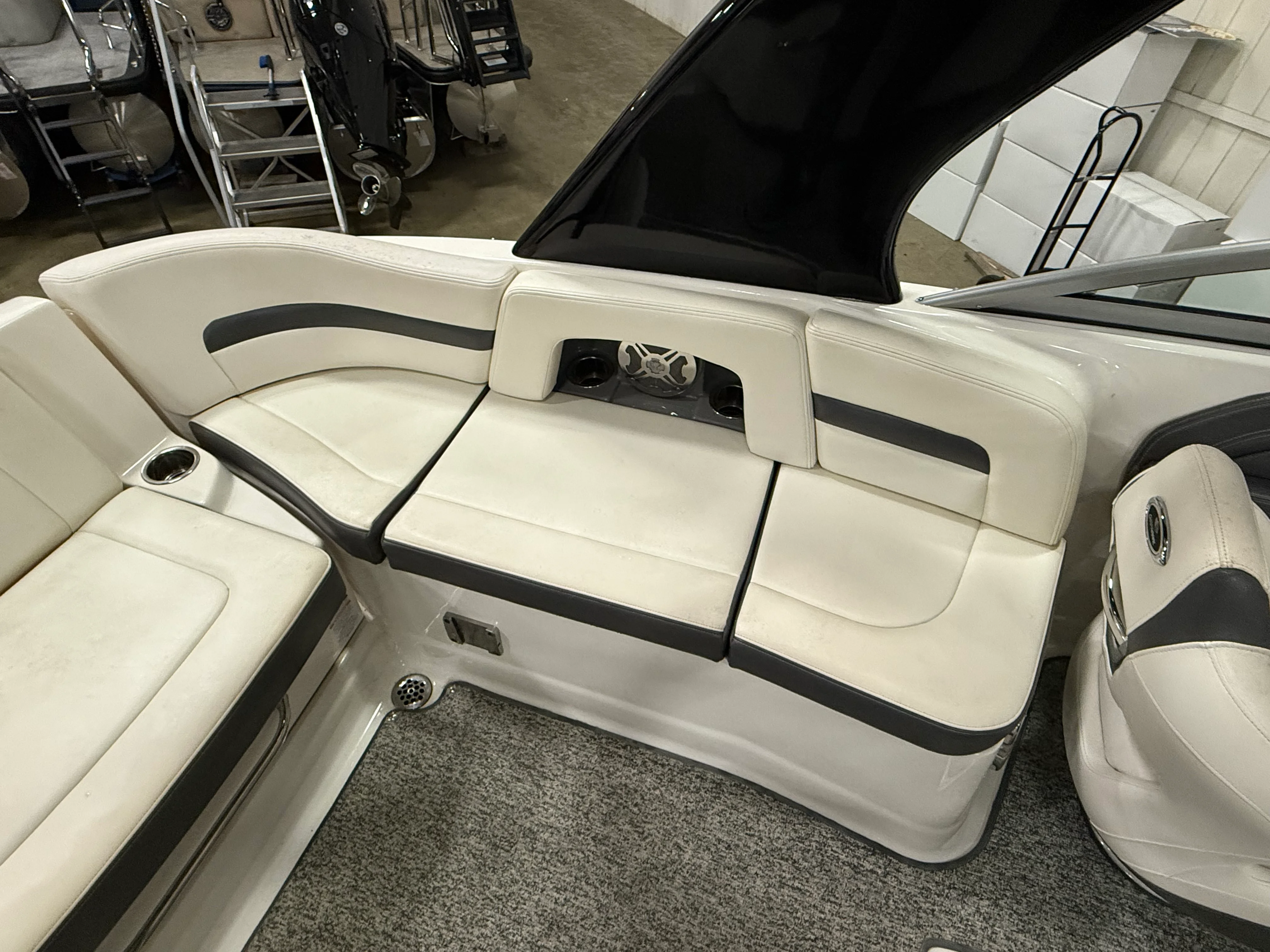 2015 Chaparral SUNESTA 264 Image Thumbnail #9