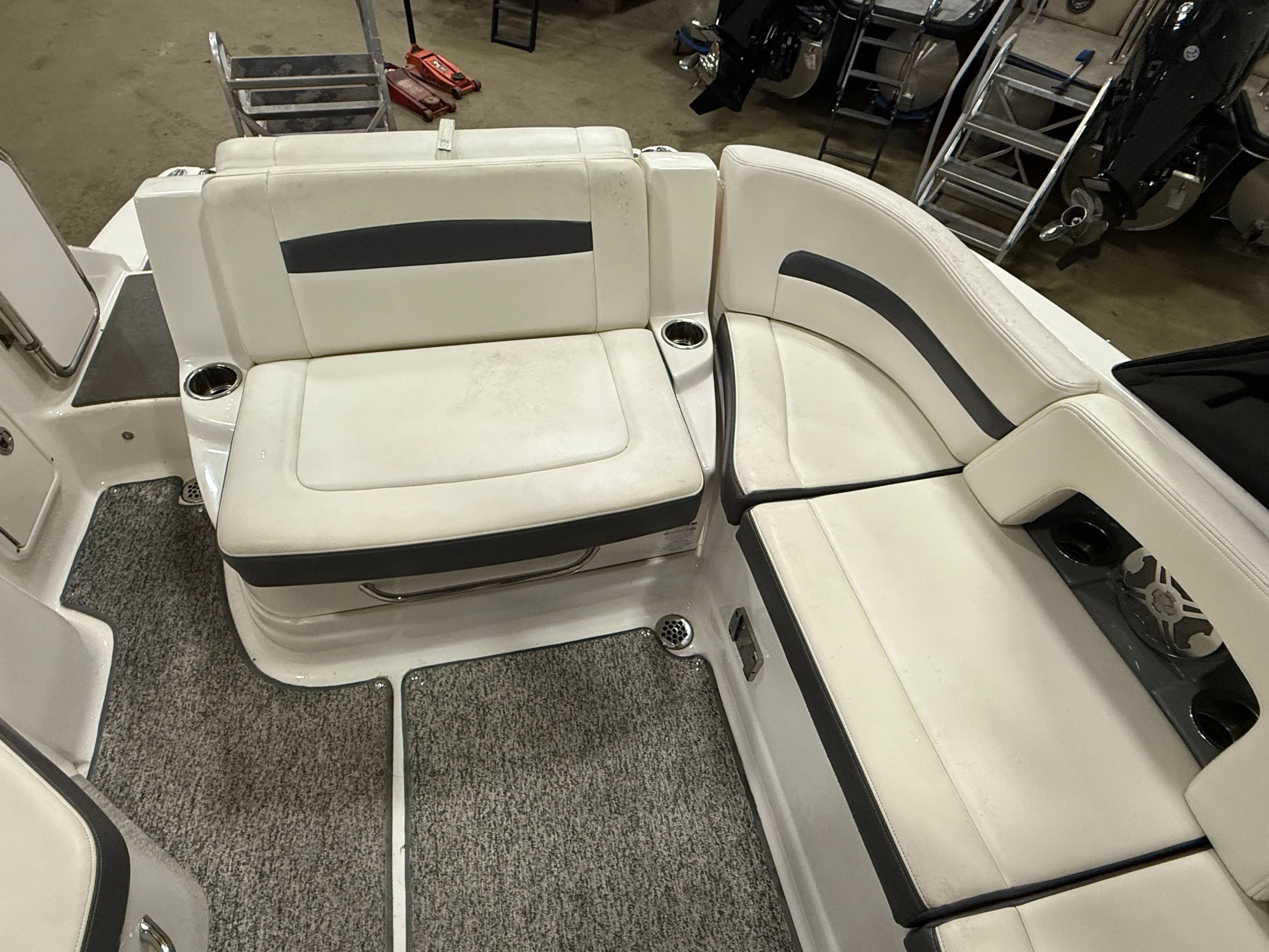 2015 Chaparral SUNESTA 264 Image Thumbnail #10