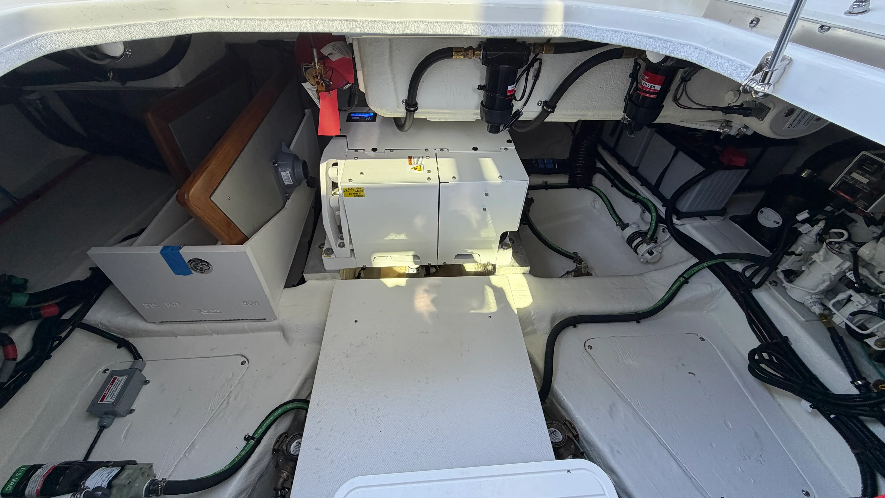 2026 Sea Ray Sundancer 370 Outboard Image Thumbnail #48