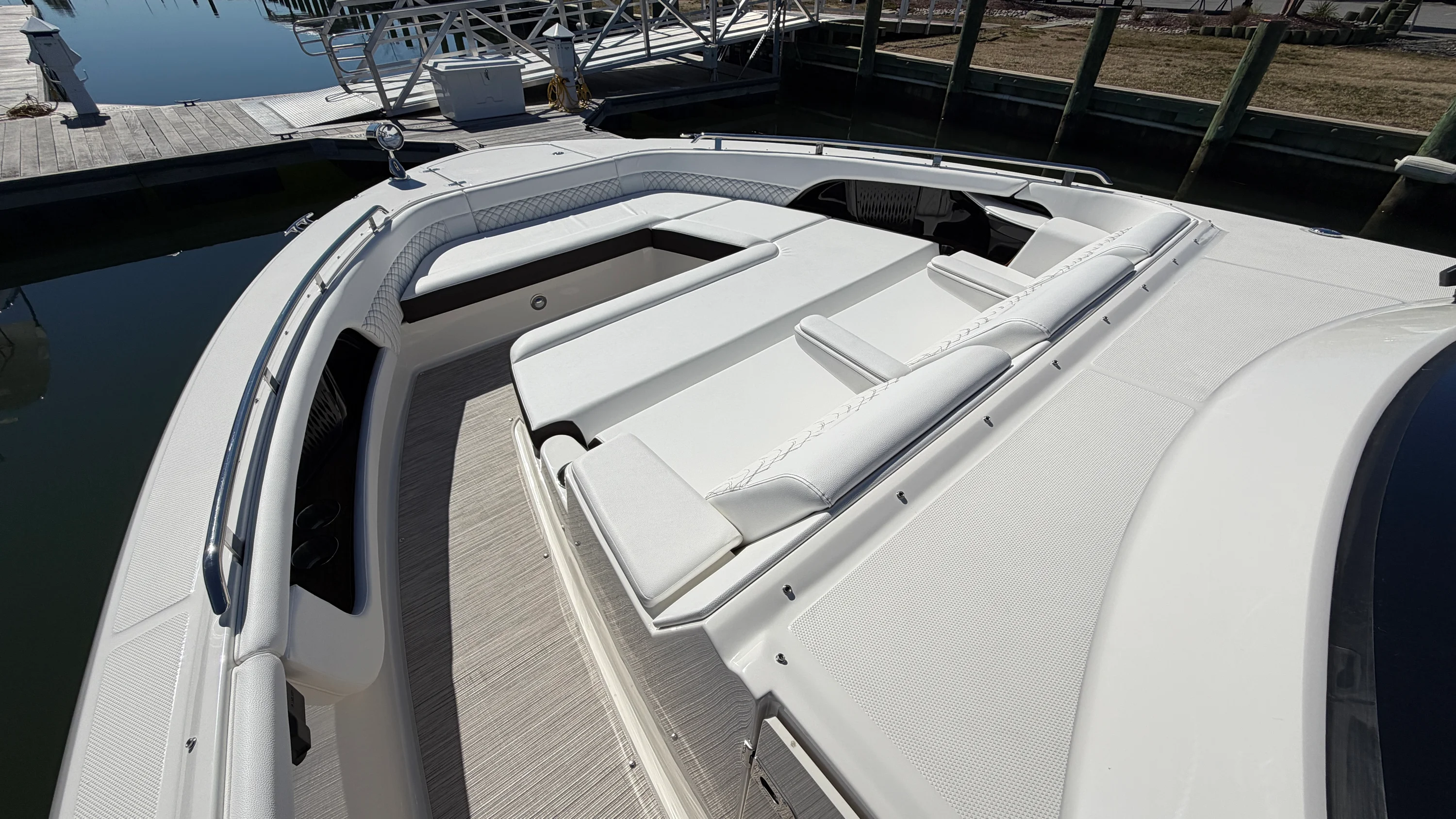 2026 Sea Ray Sundancer 370 Outboard Image Thumbnail #26