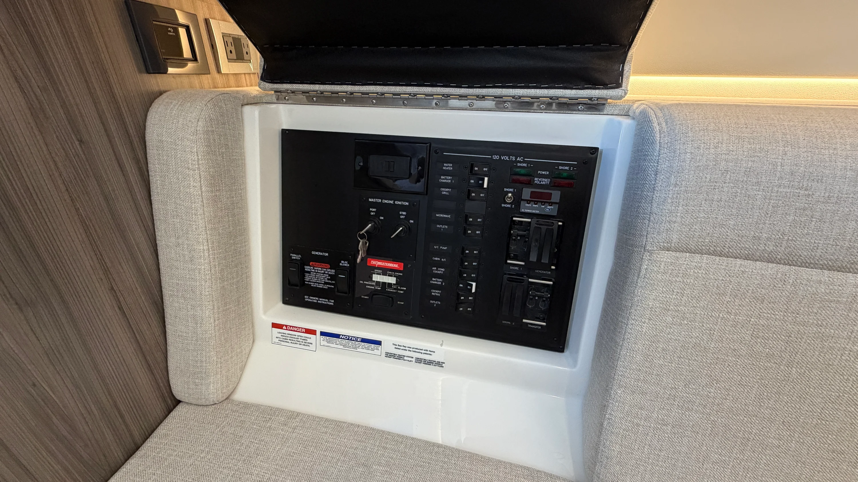 2026 Sea Ray Sundancer 370 Outboard Image Thumbnail #36