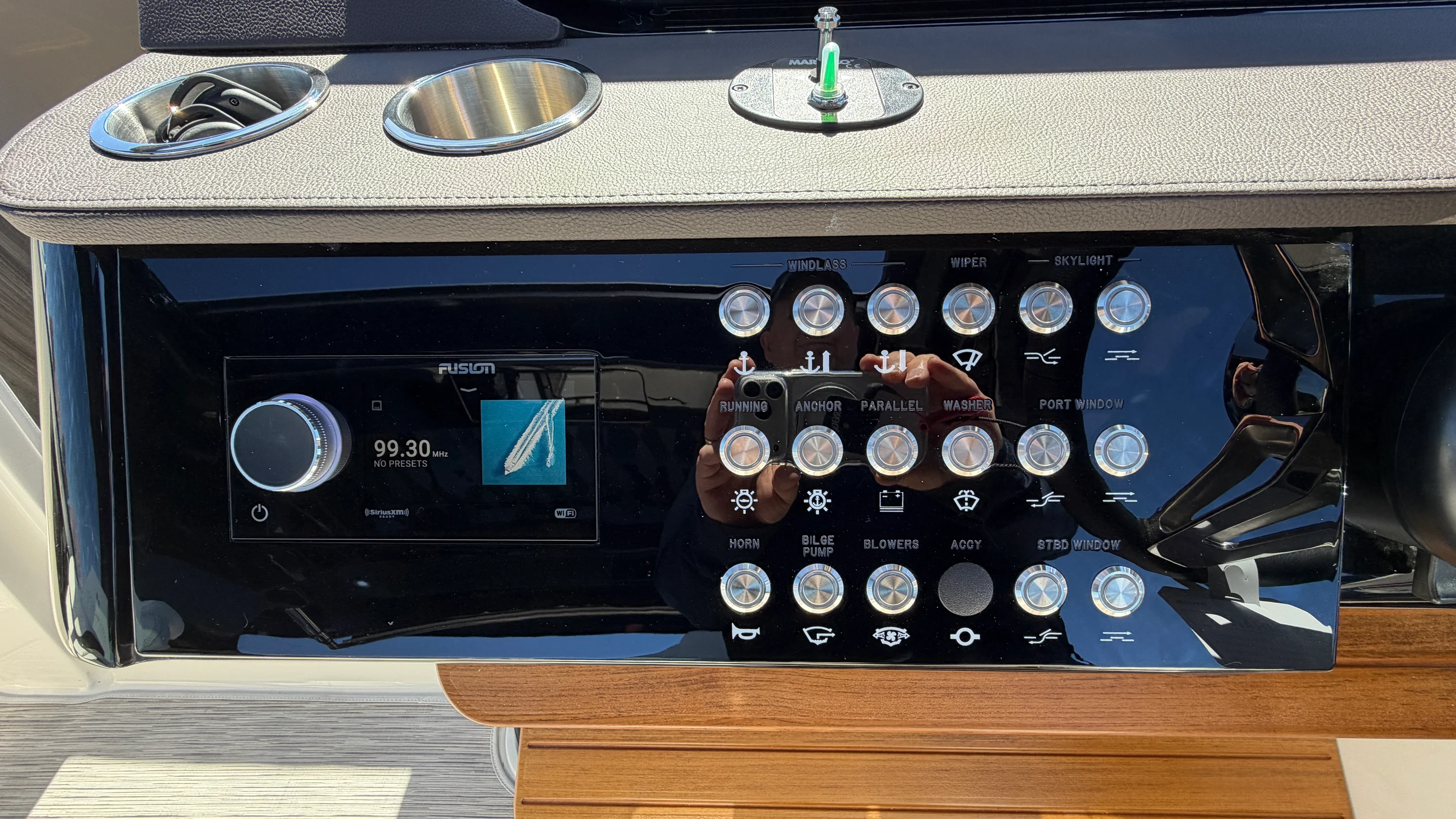 2026 Sea Ray Sundancer 370 Outboard Image Thumbnail #22