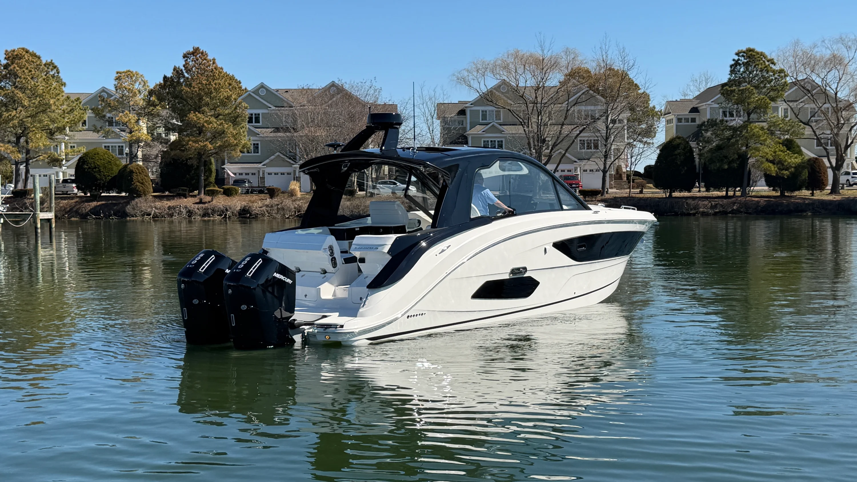 2026 Sea Ray Sundancer 370 Outboard Image Thumbnail #7