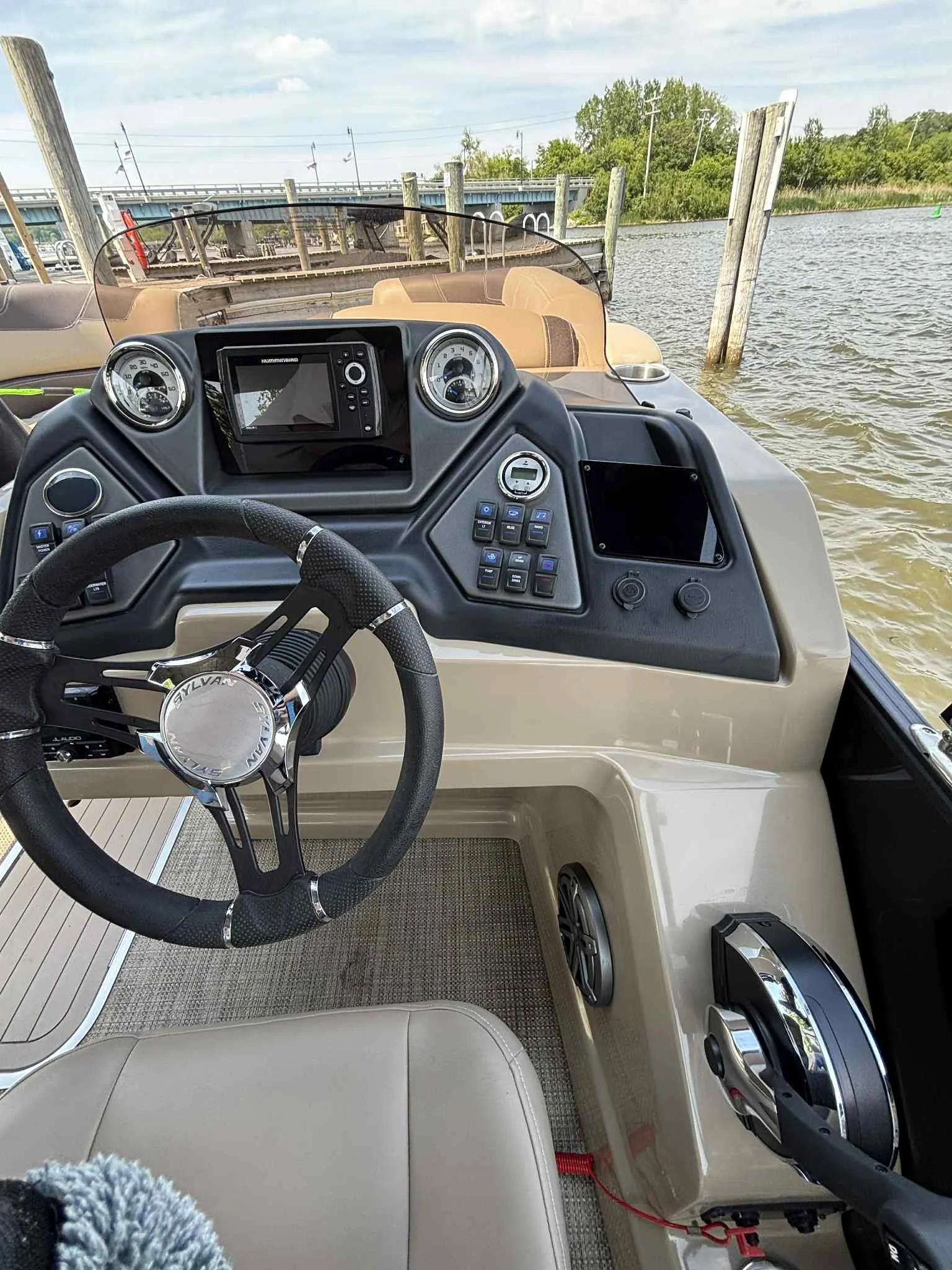 Thumbnail 4 for 2022 Sylvan L1 DLZTT