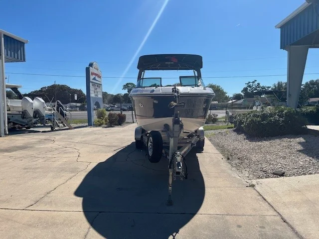 2019 Sea Ray 250 SLX Image Thumbnail #2