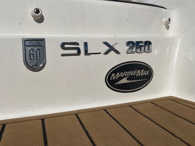 2019 Sea Ray 250 SLX Image Thumbnail #27