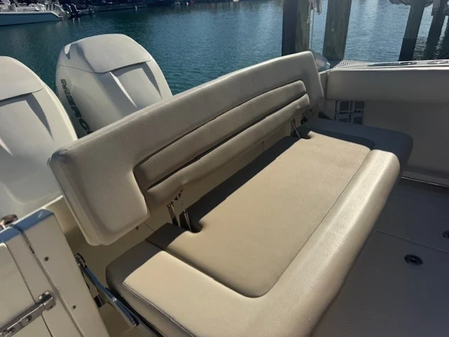 2016 Boston Whaler 320 VANTAGE Image Thumbnail #24