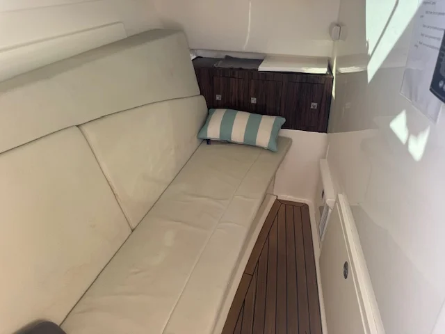 2016 Boston Whaler 320 VANTAGE Image Thumbnail #32