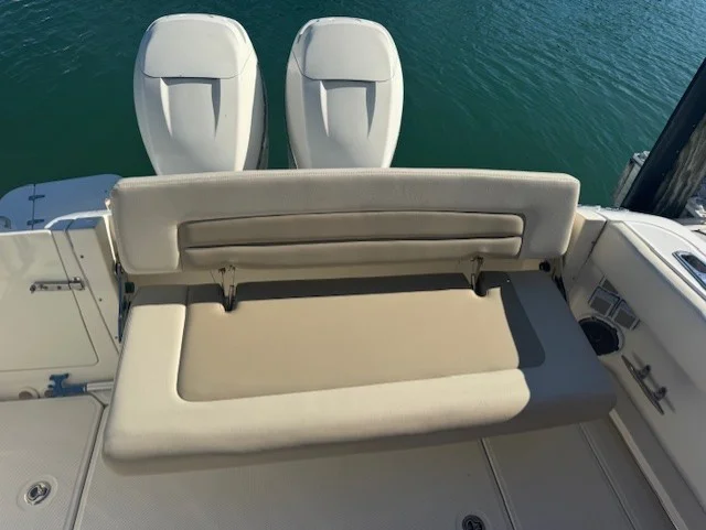2016 Boston Whaler 320 VANTAGE Image Thumbnail #22