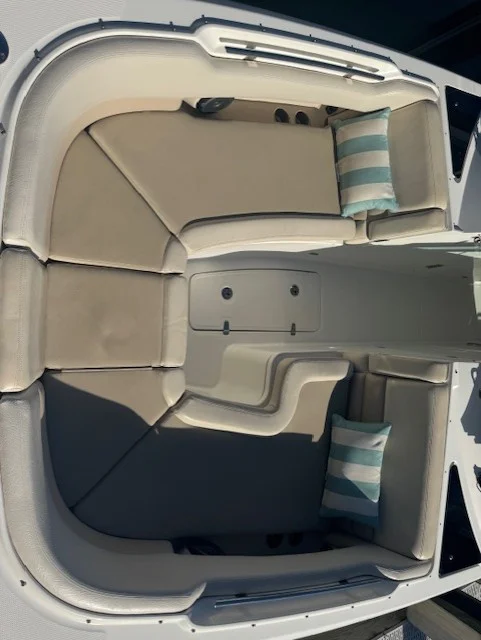 2016 Boston Whaler 320 VANTAGE Image Thumbnail #11