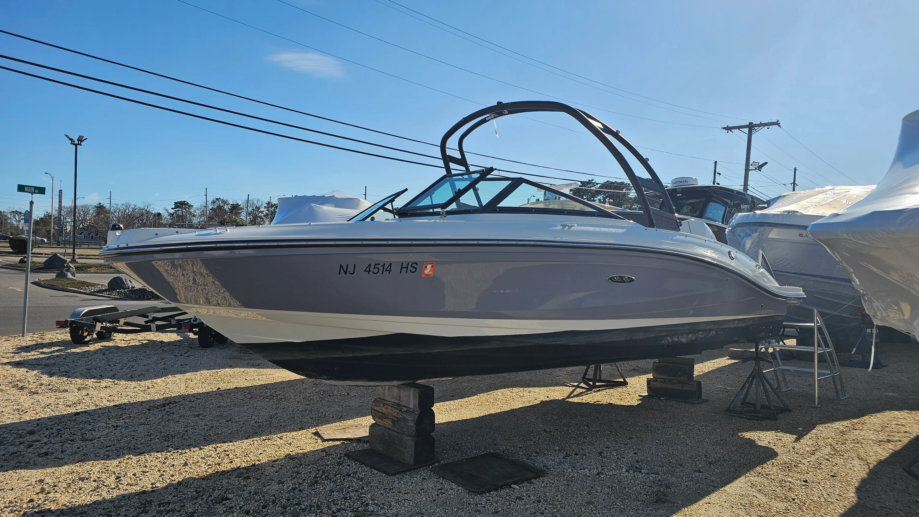 2023 Sea Ray SPX 210 Outboard Image Thumbnail #1