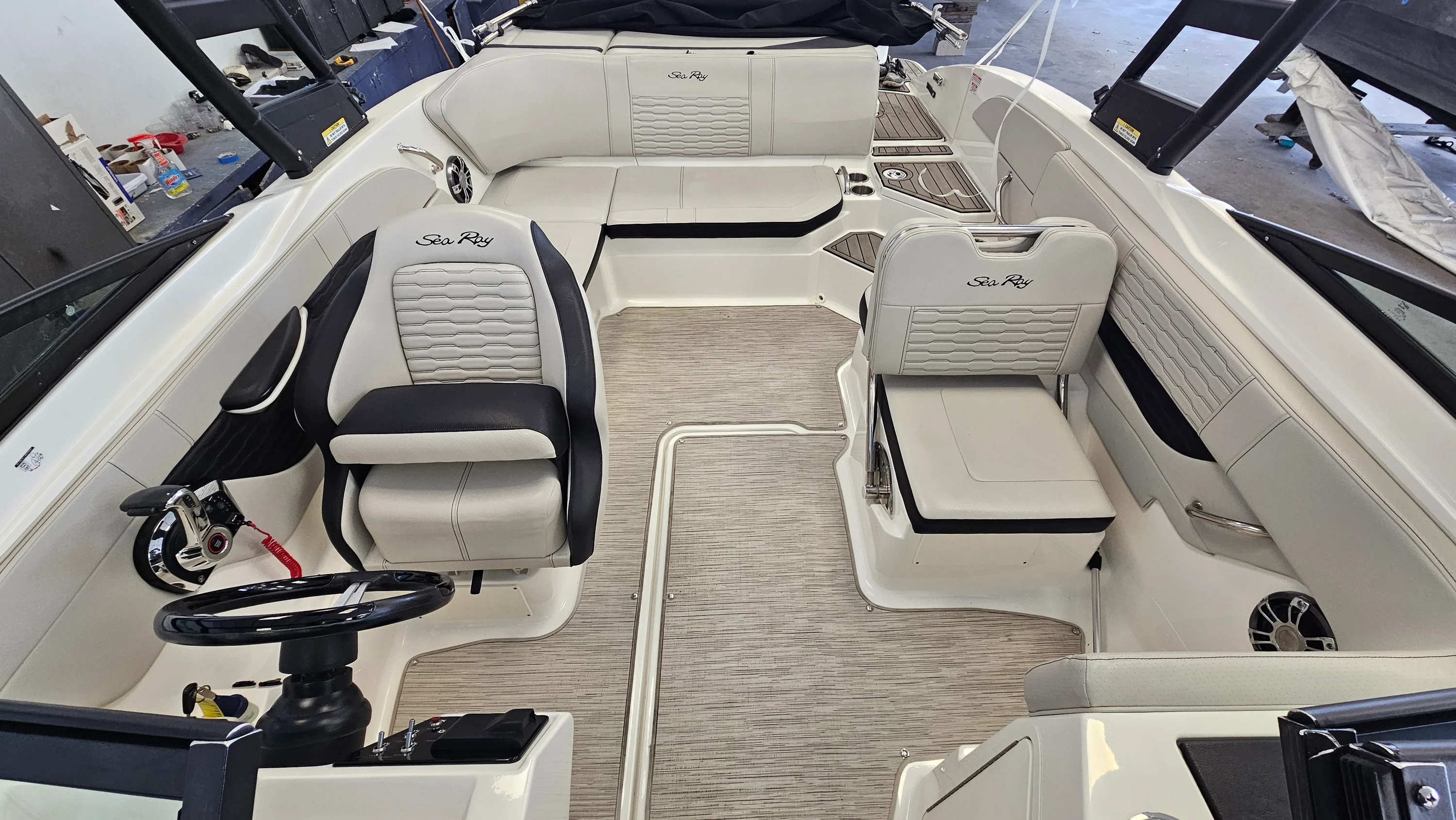 2023 Sea Ray SPX 210 Outboard Image Thumbnail #14