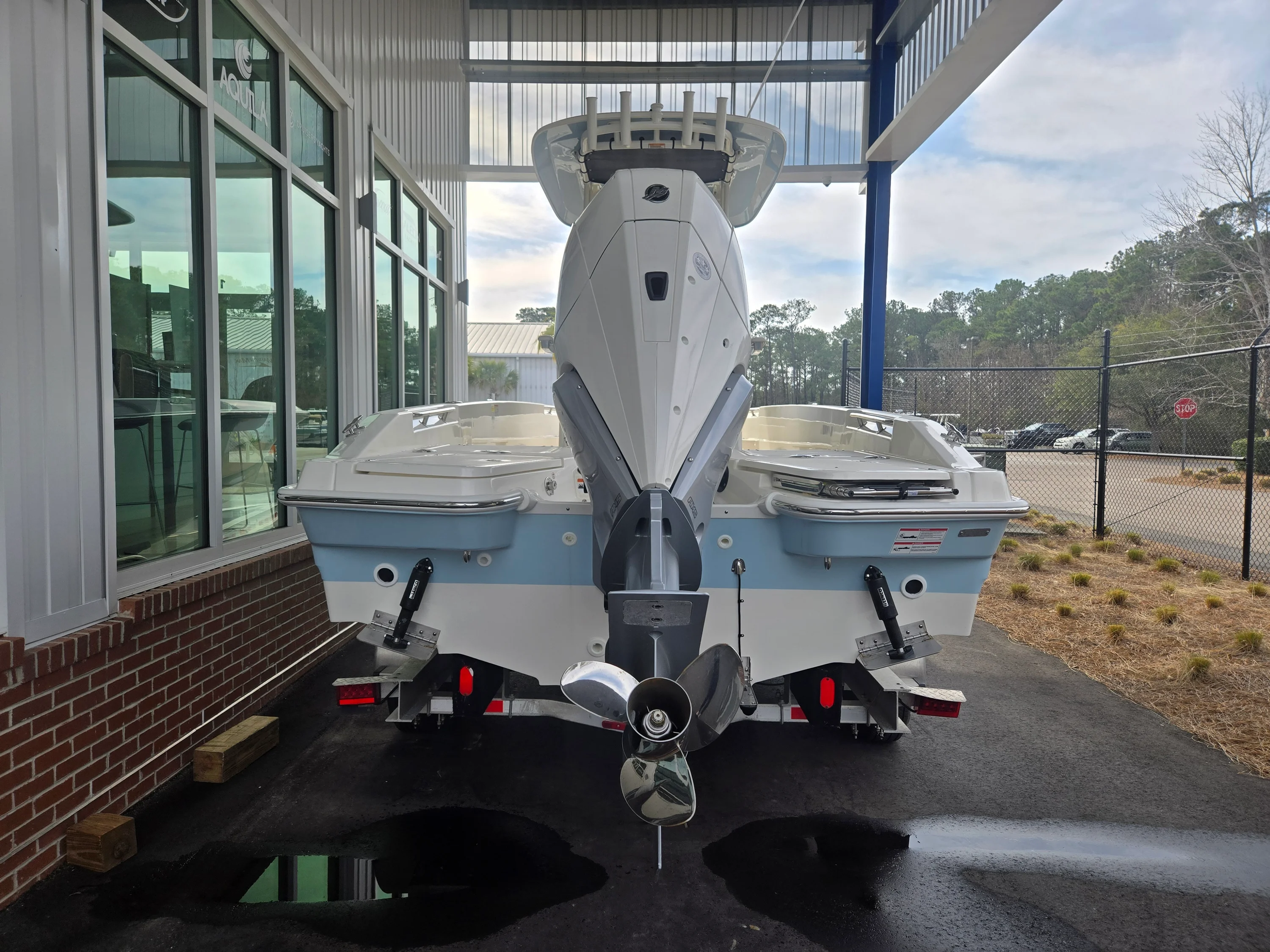 2026 Boston Whaler 250 Dauntless Image Thumbnail #2