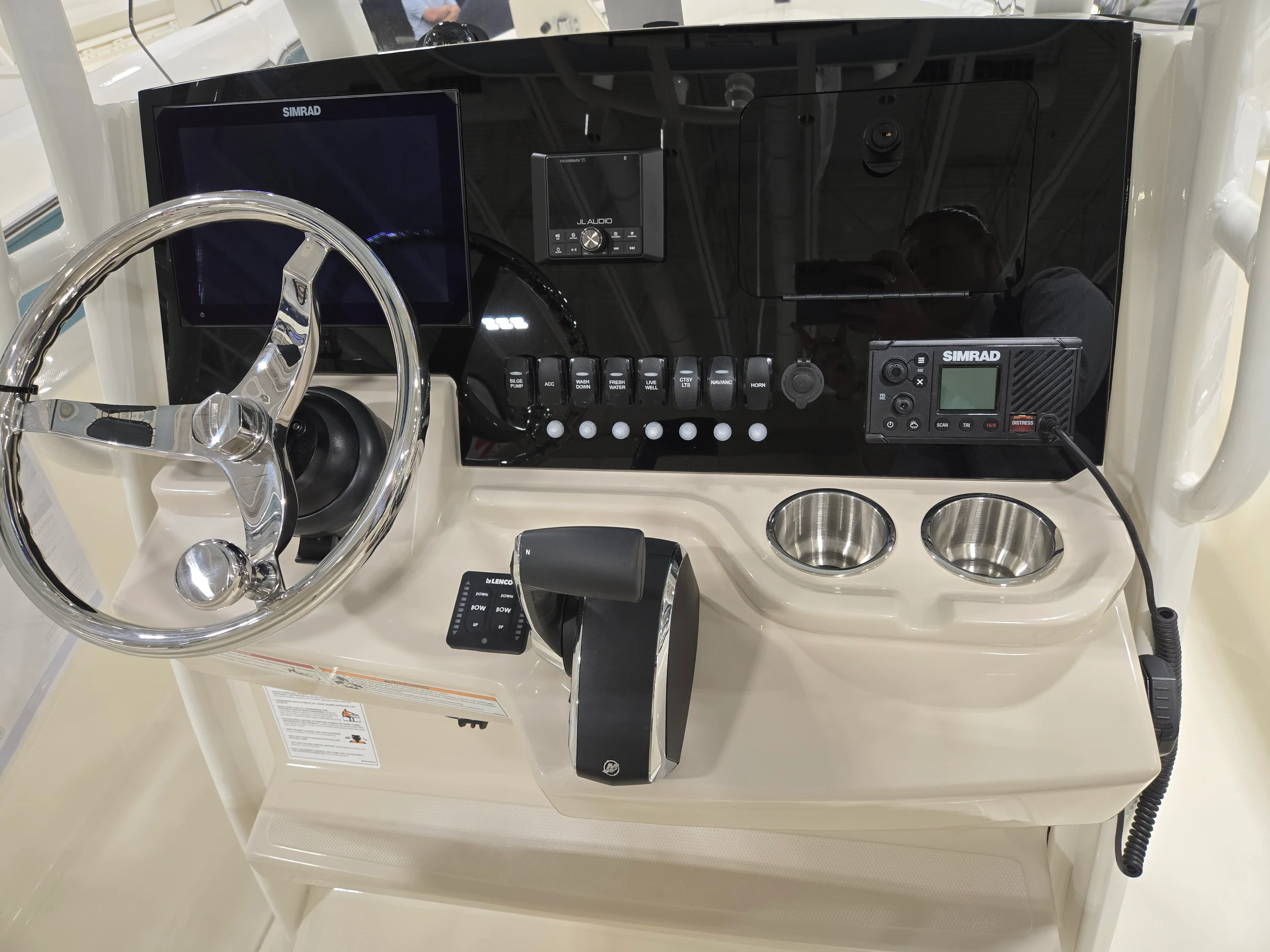 2026 Boston Whaler 250 Dauntless Image Thumbnail #10